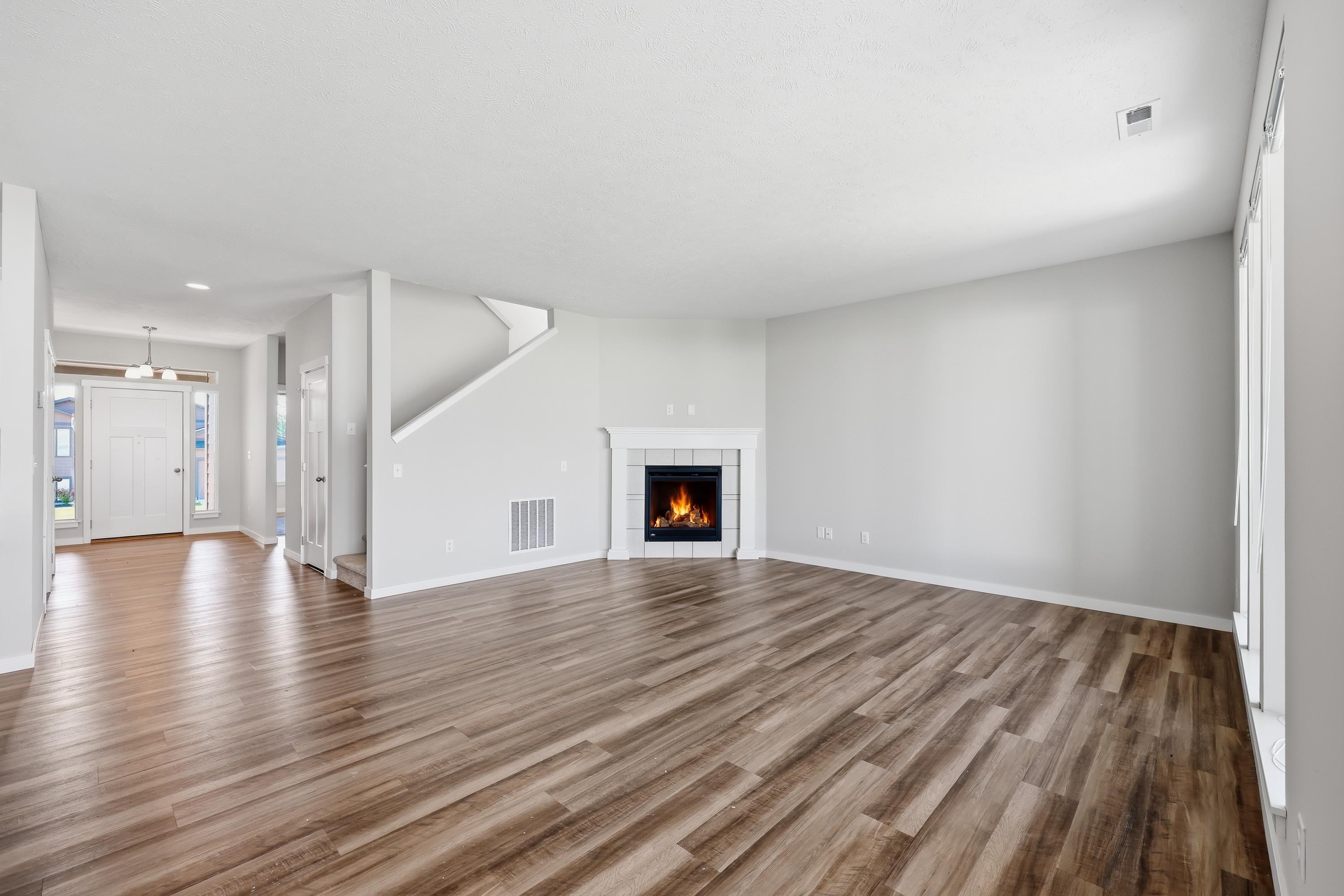 8411 N Summerhill Ln - Photo 2