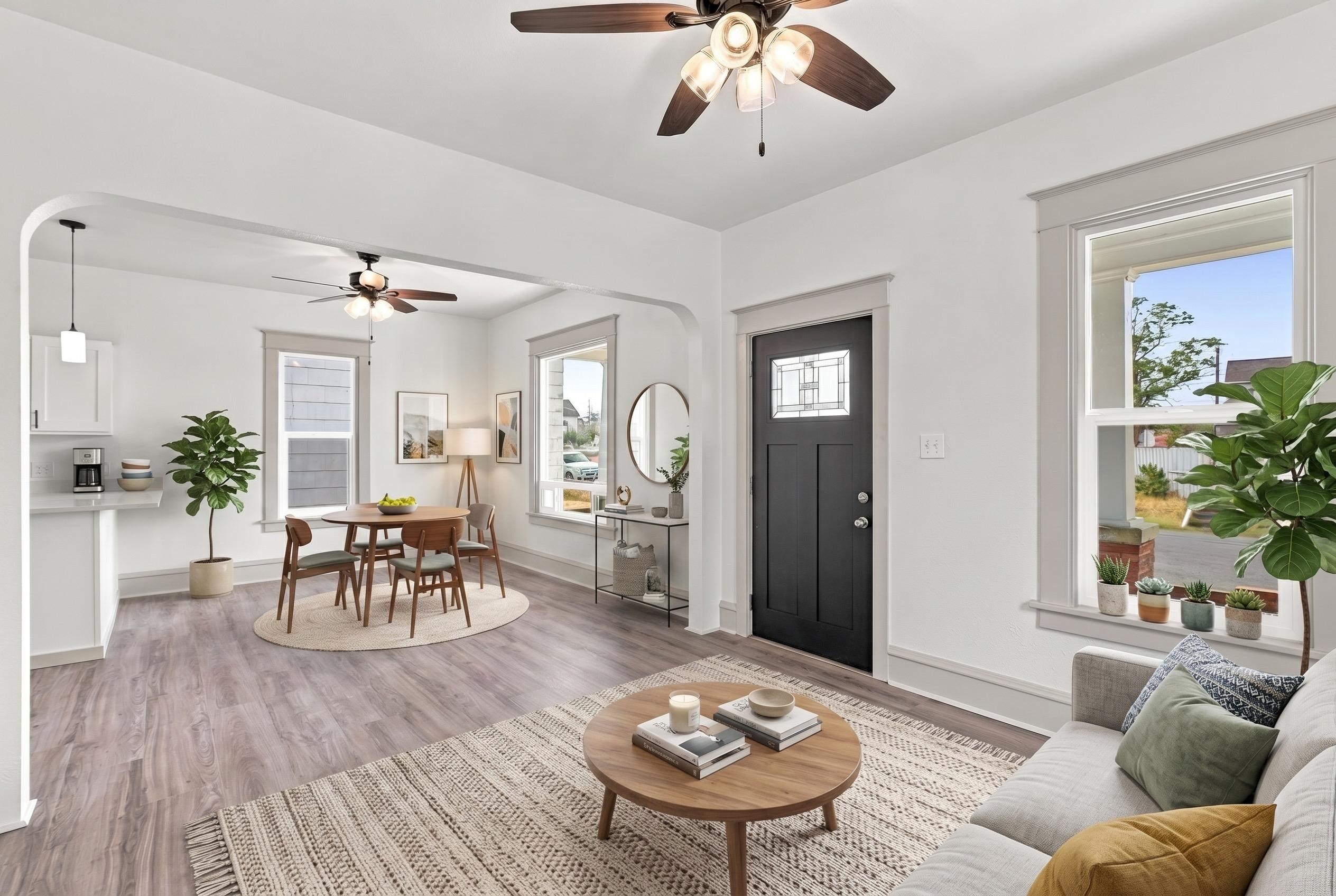 318 W Knox Ave - Photo 2