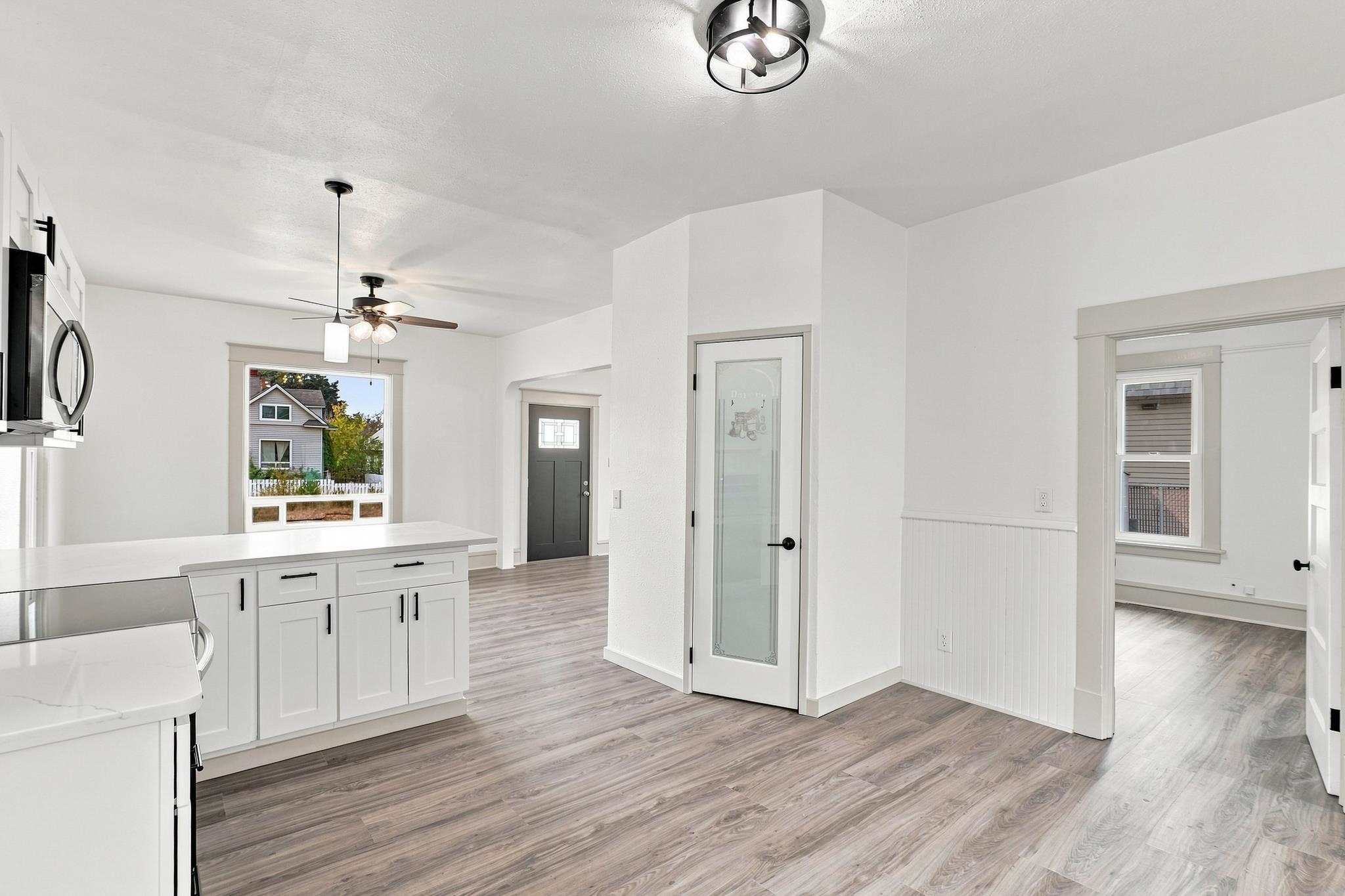 318 W Knox Ave - Photo 3