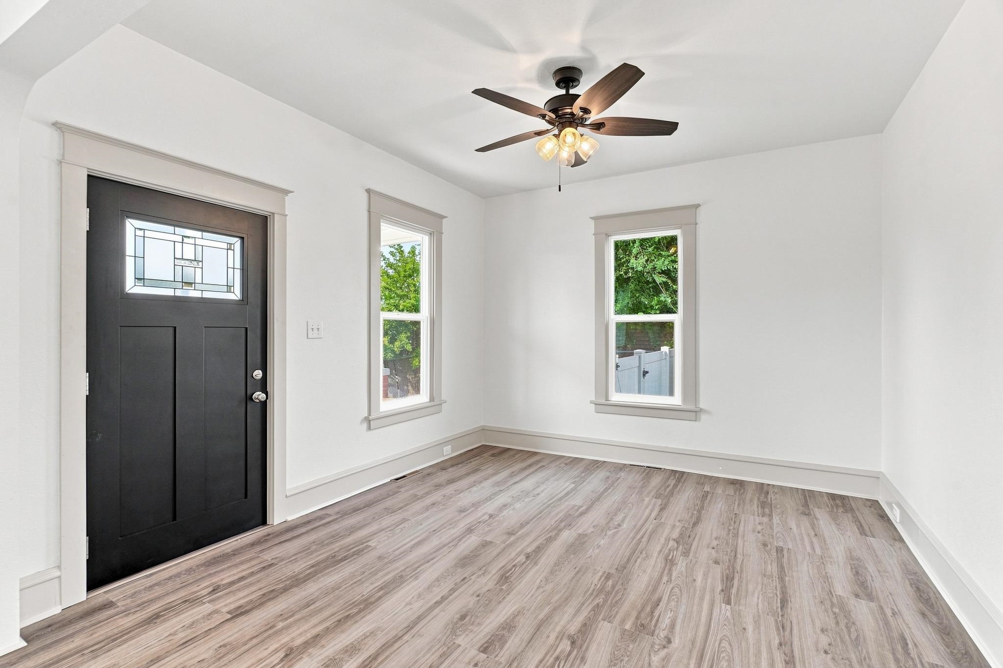 318 W Knox Ave - Photo 10