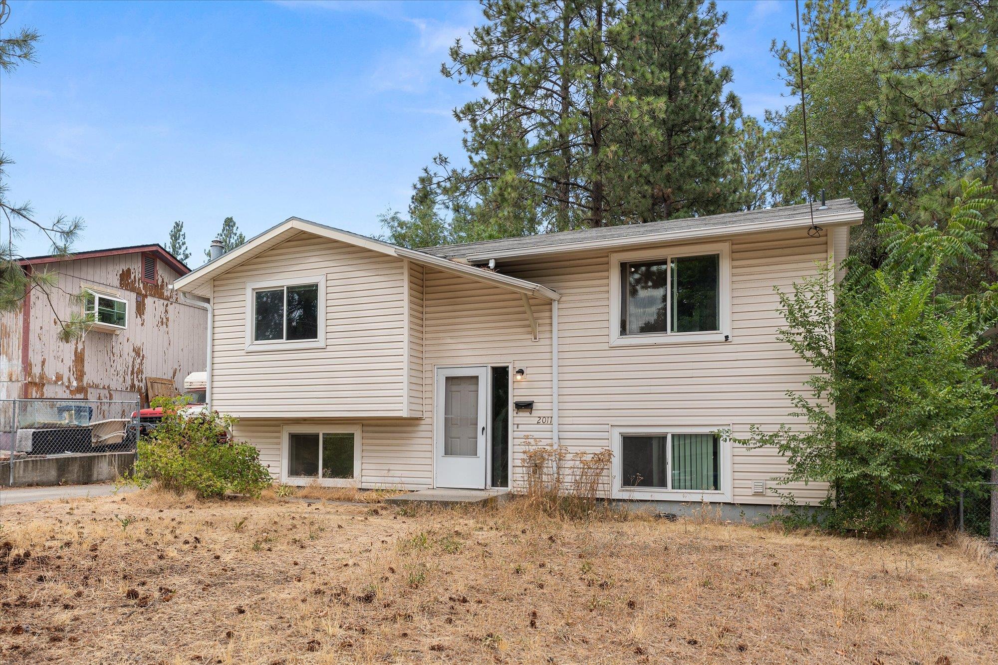 2011 E 11th Ave - Photo 2