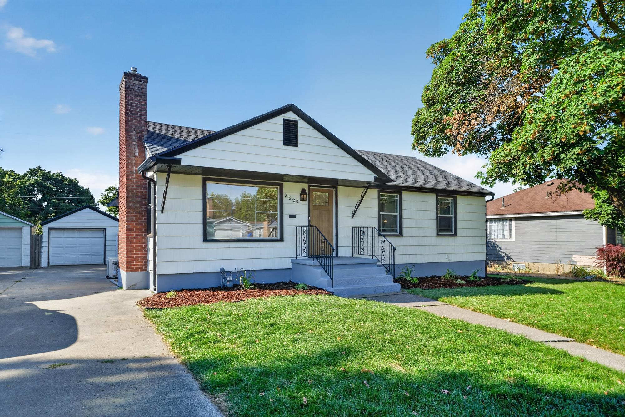 2629 W Heroy Ave - Photo 1