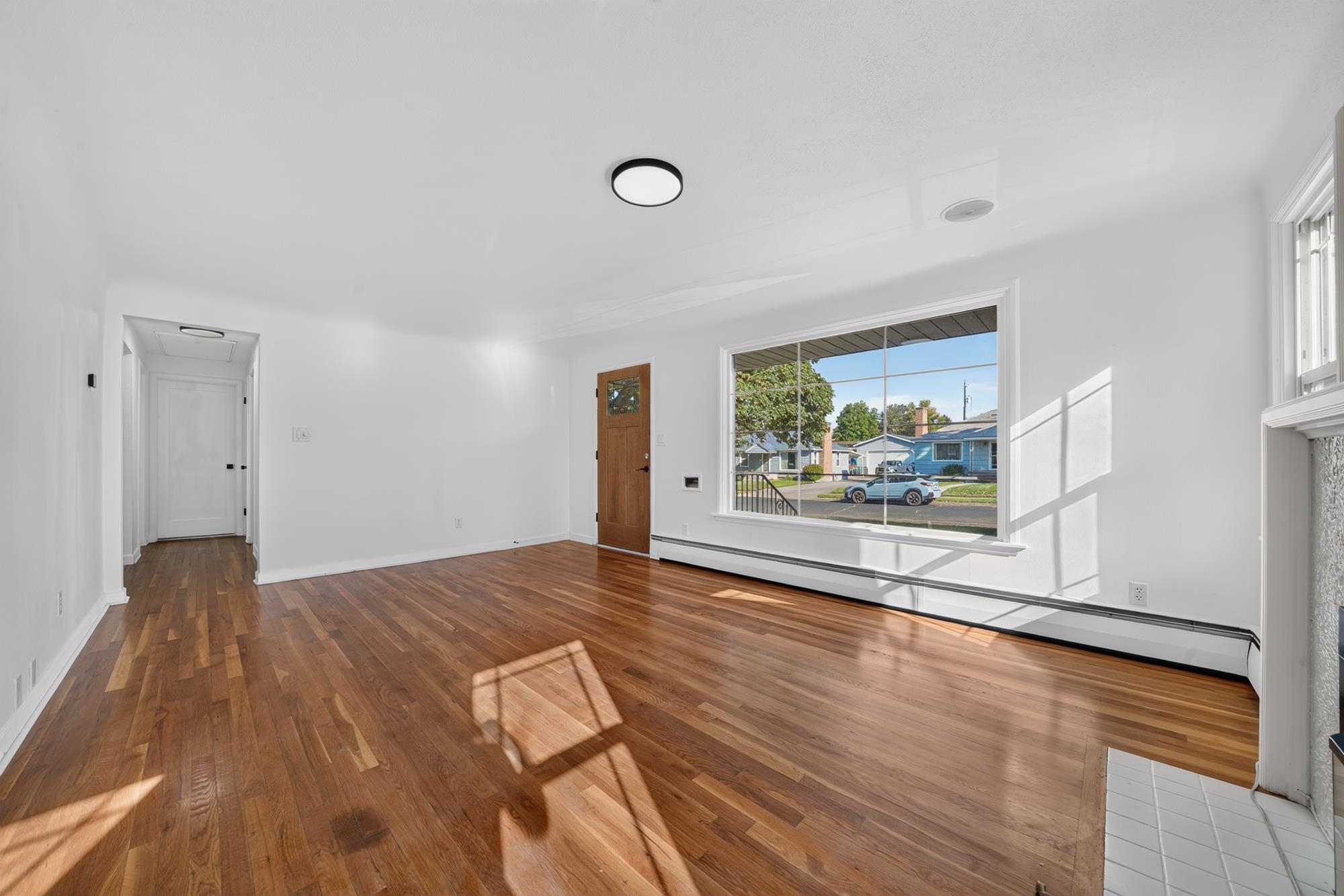 2629 W Heroy Ave - Photo 4