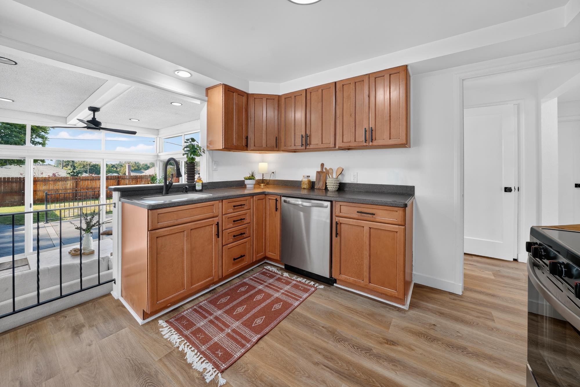 2629 W Heroy Ave - Photo 8