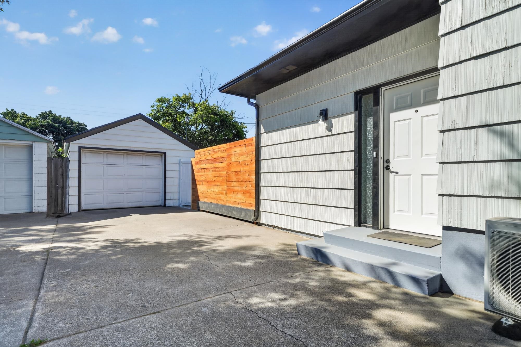 2629 W Heroy Ave - Photo 39