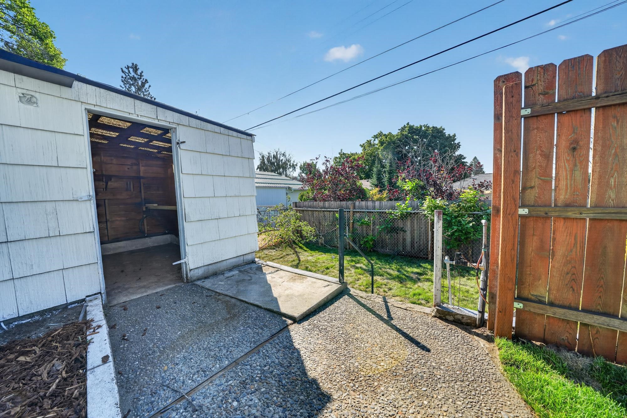 2629 W Heroy Ave - Photo 45