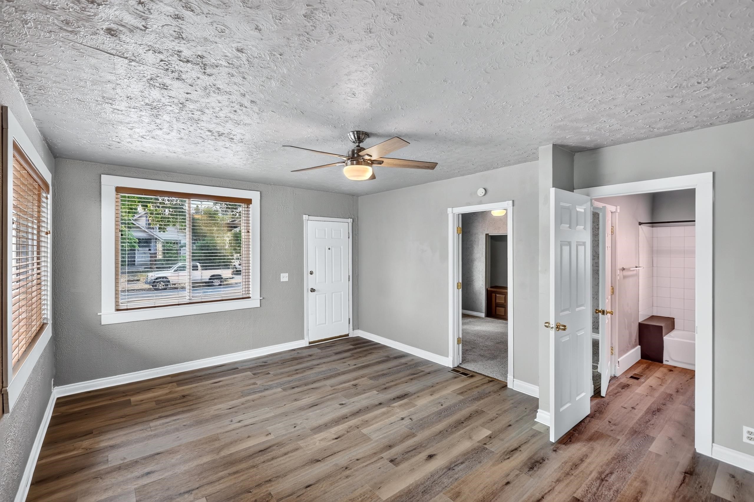 829 E Crown Ave - Photo 5