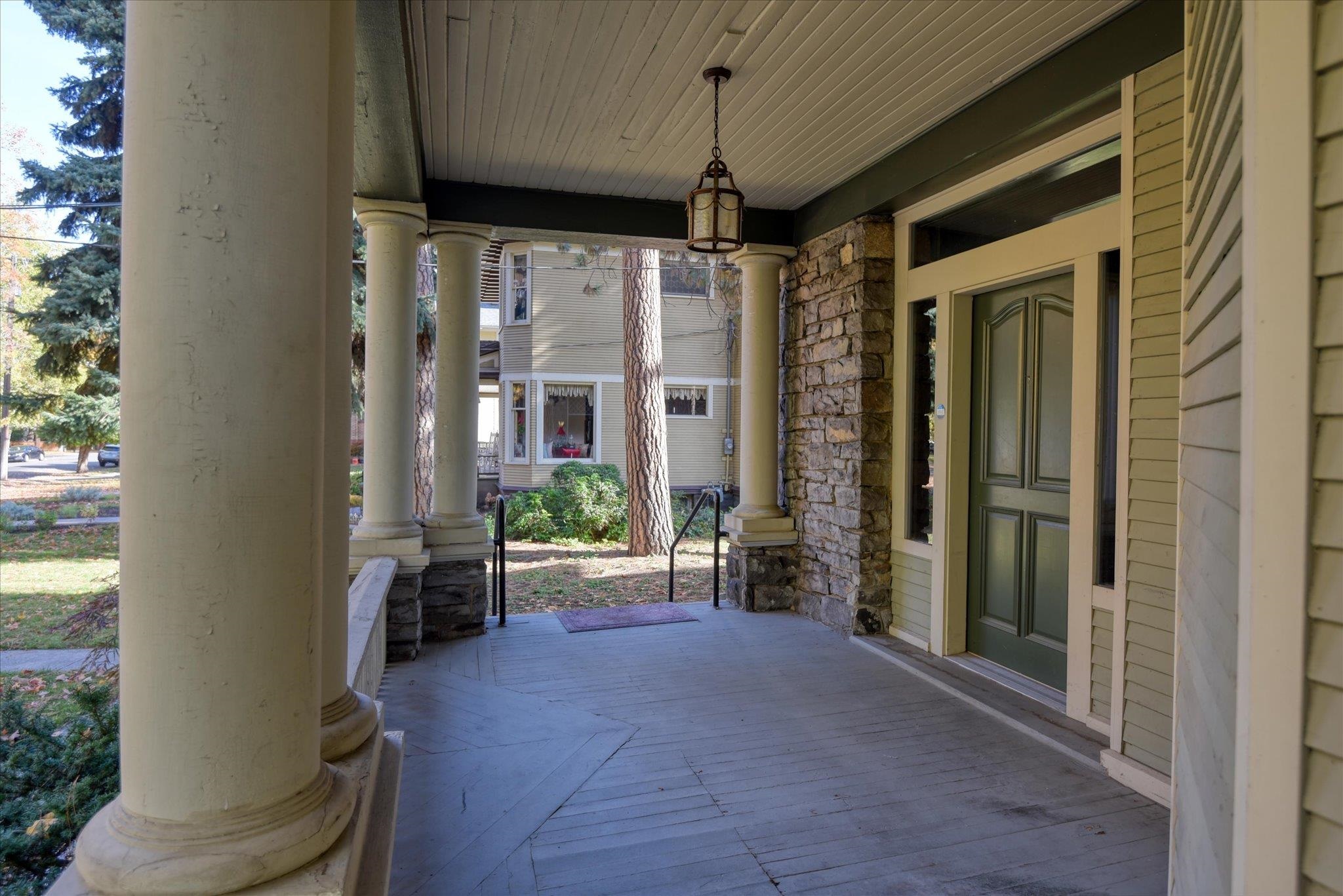 2425 W Pacific Ave - Photo 3