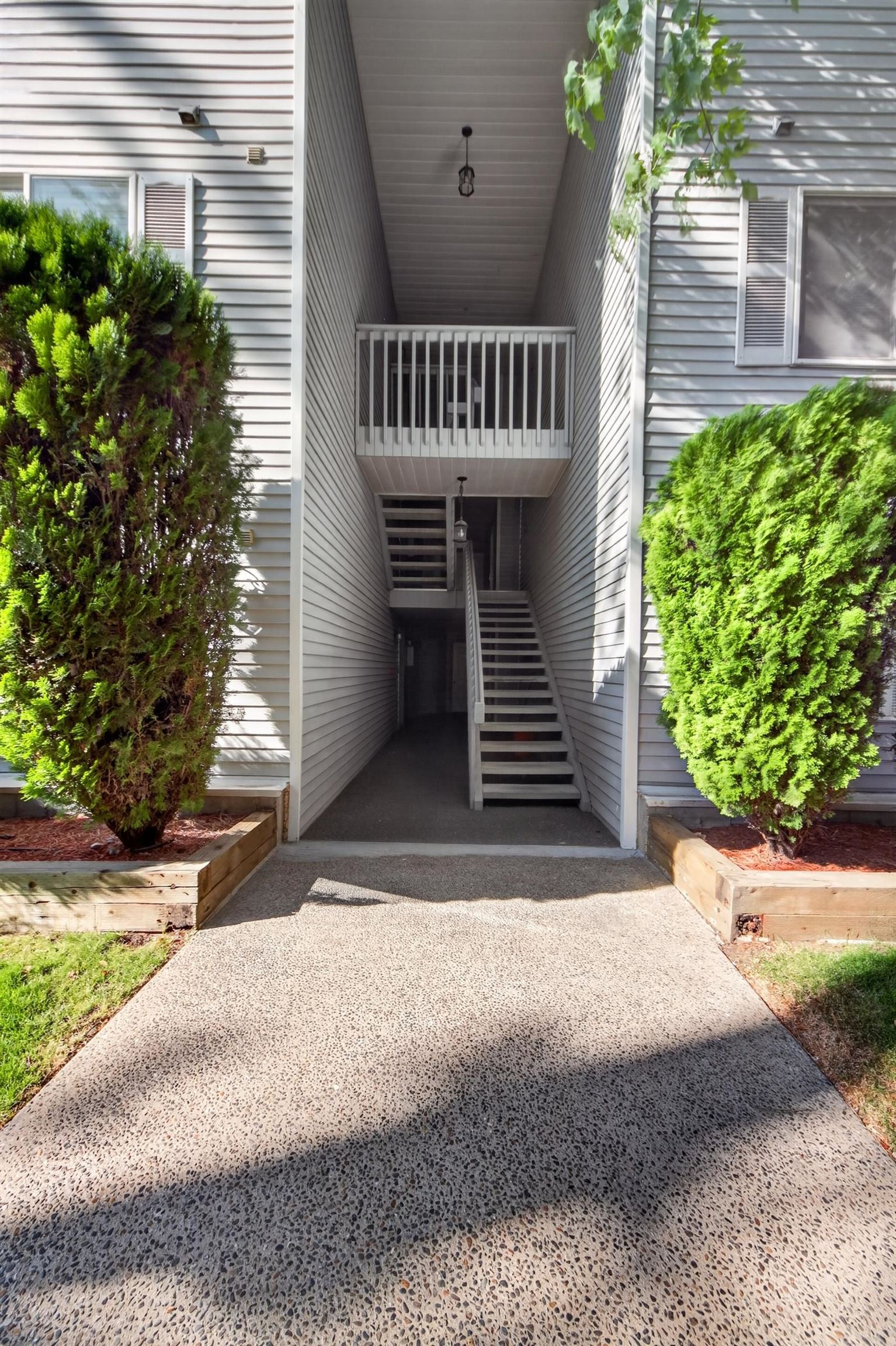 912 W LINCOLN Pl - Photo 1