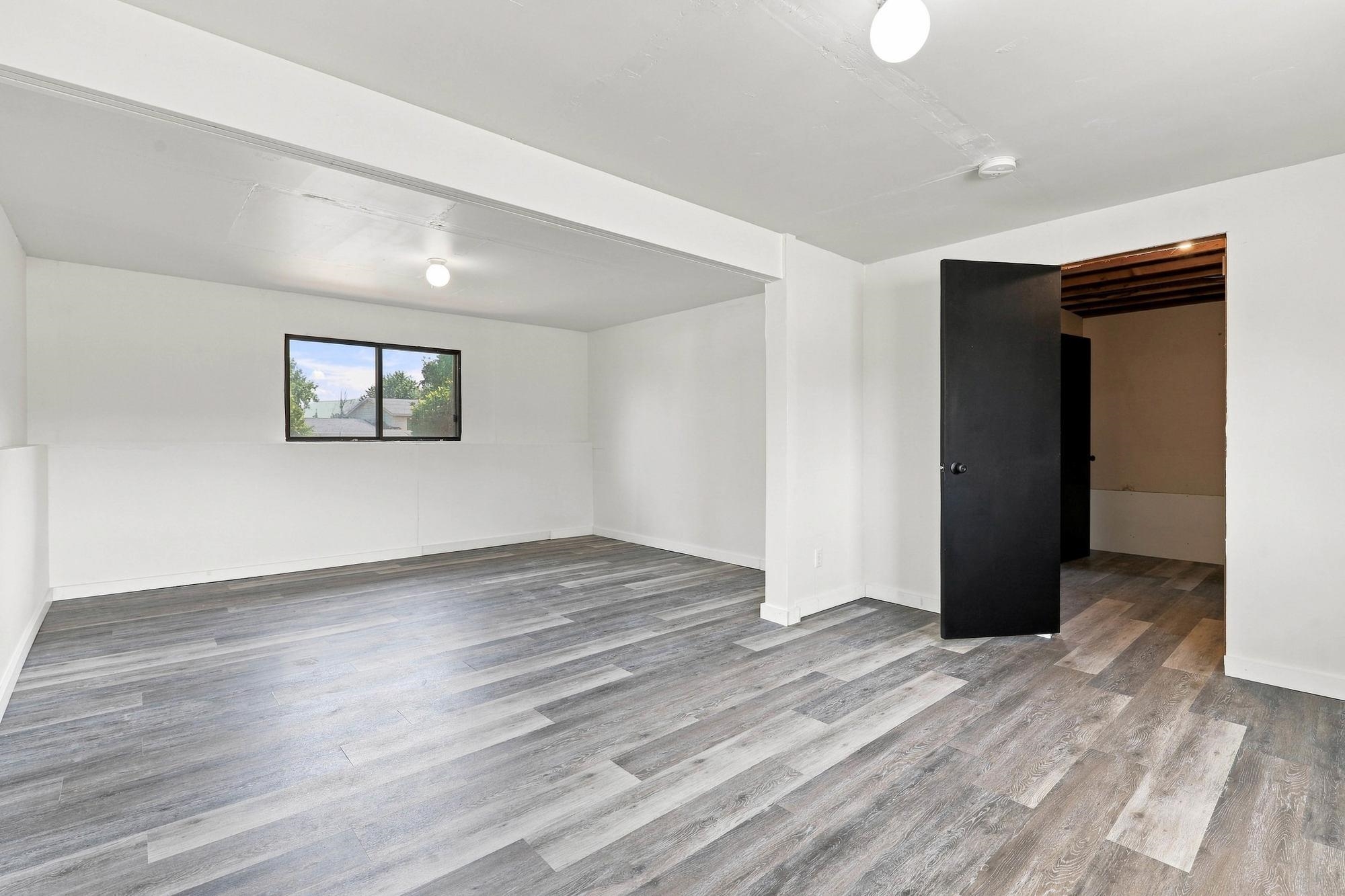 5017 N Mitchell Dr - Photo 19