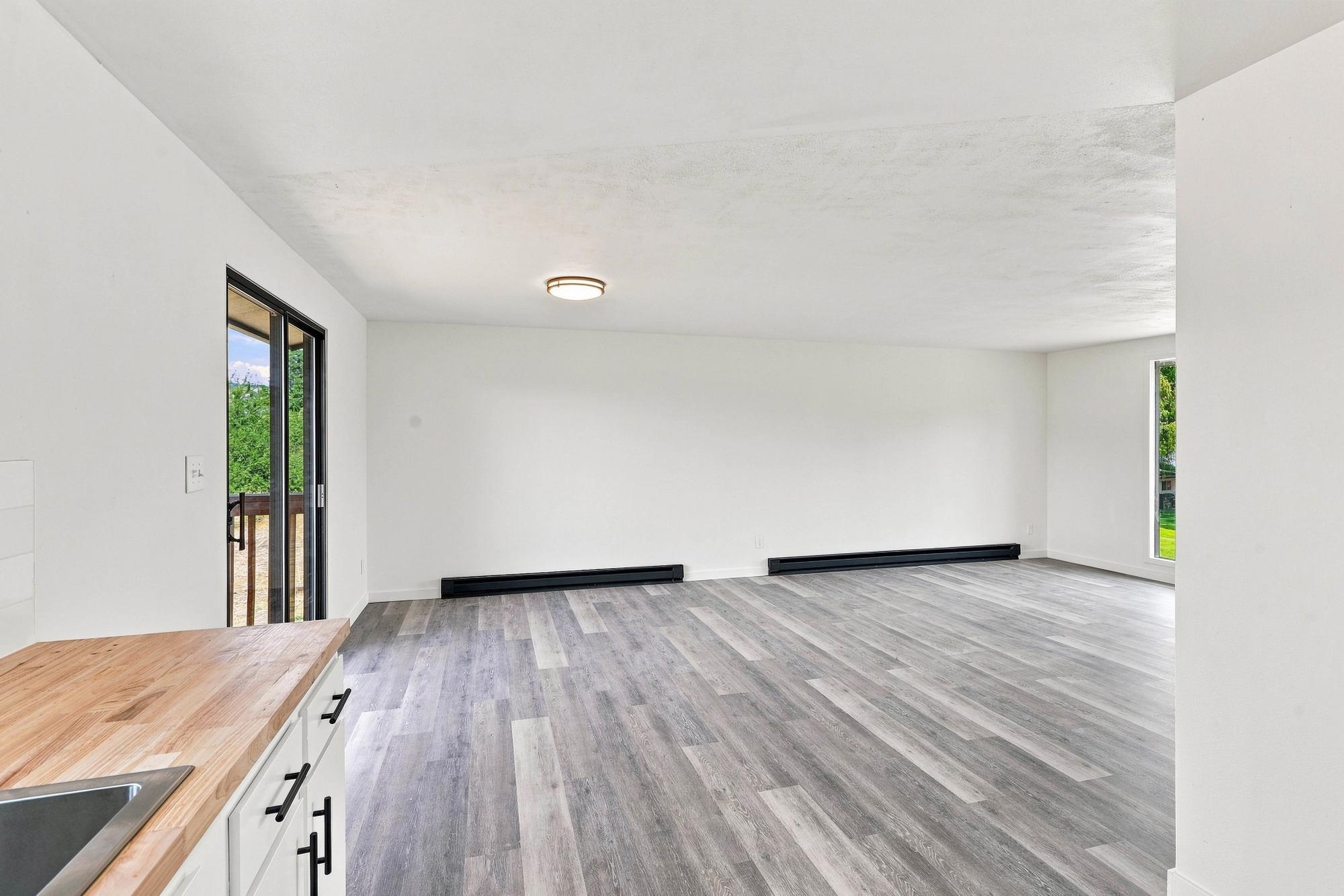 5017 N Mitchell Dr - Photo 9