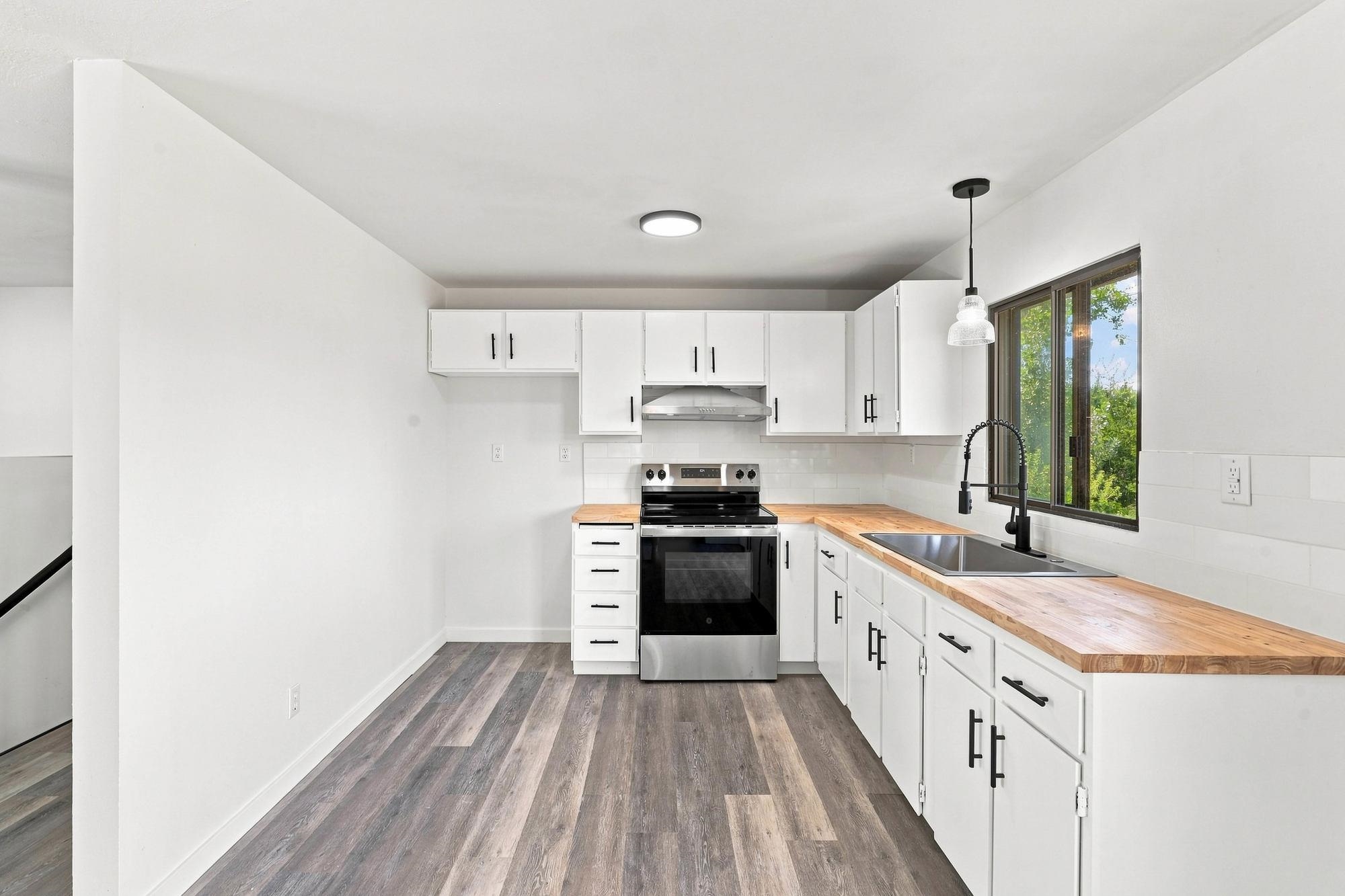 5017 N Mitchell Dr - Photo 8