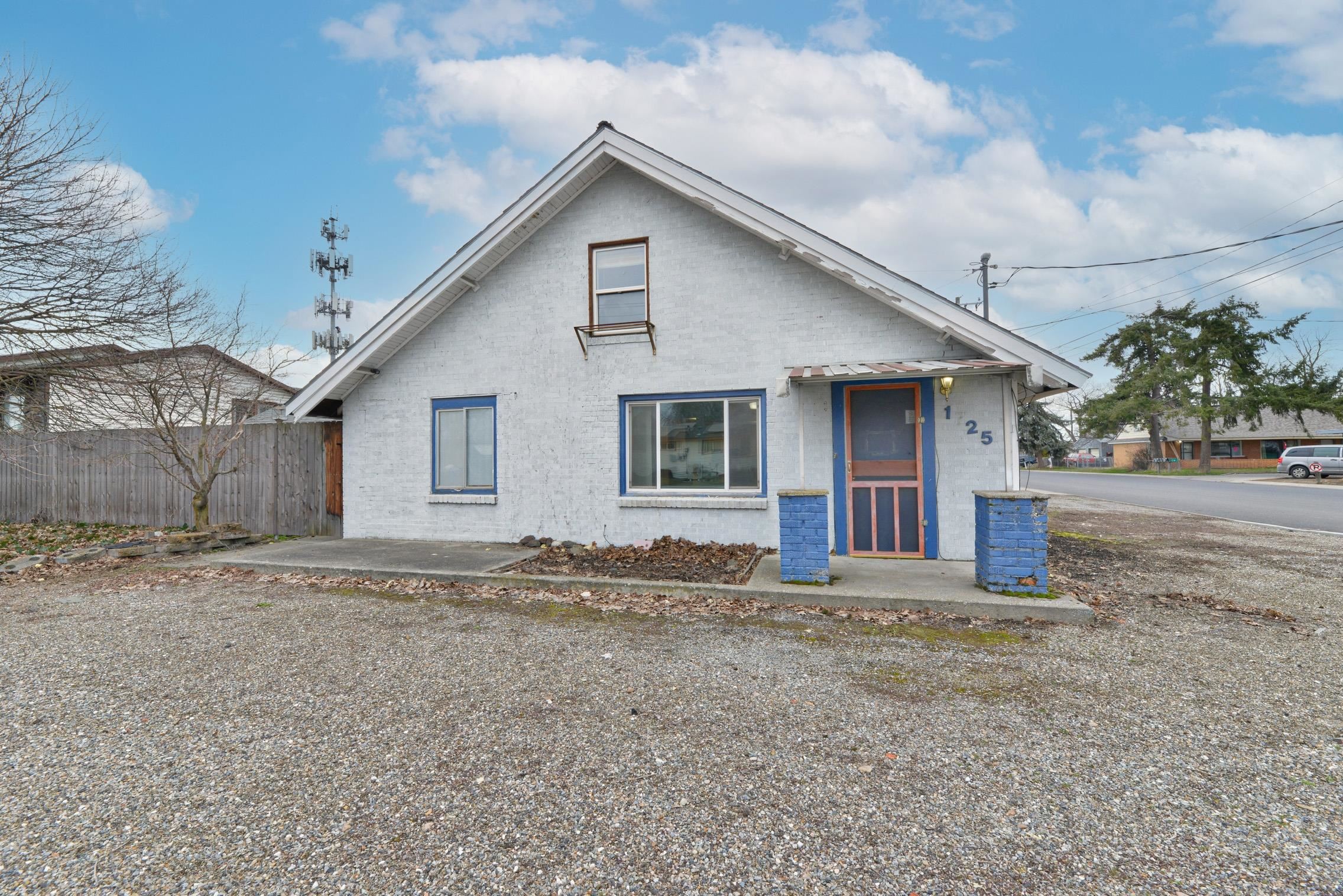 1725 N Park Rd - Photo 1
