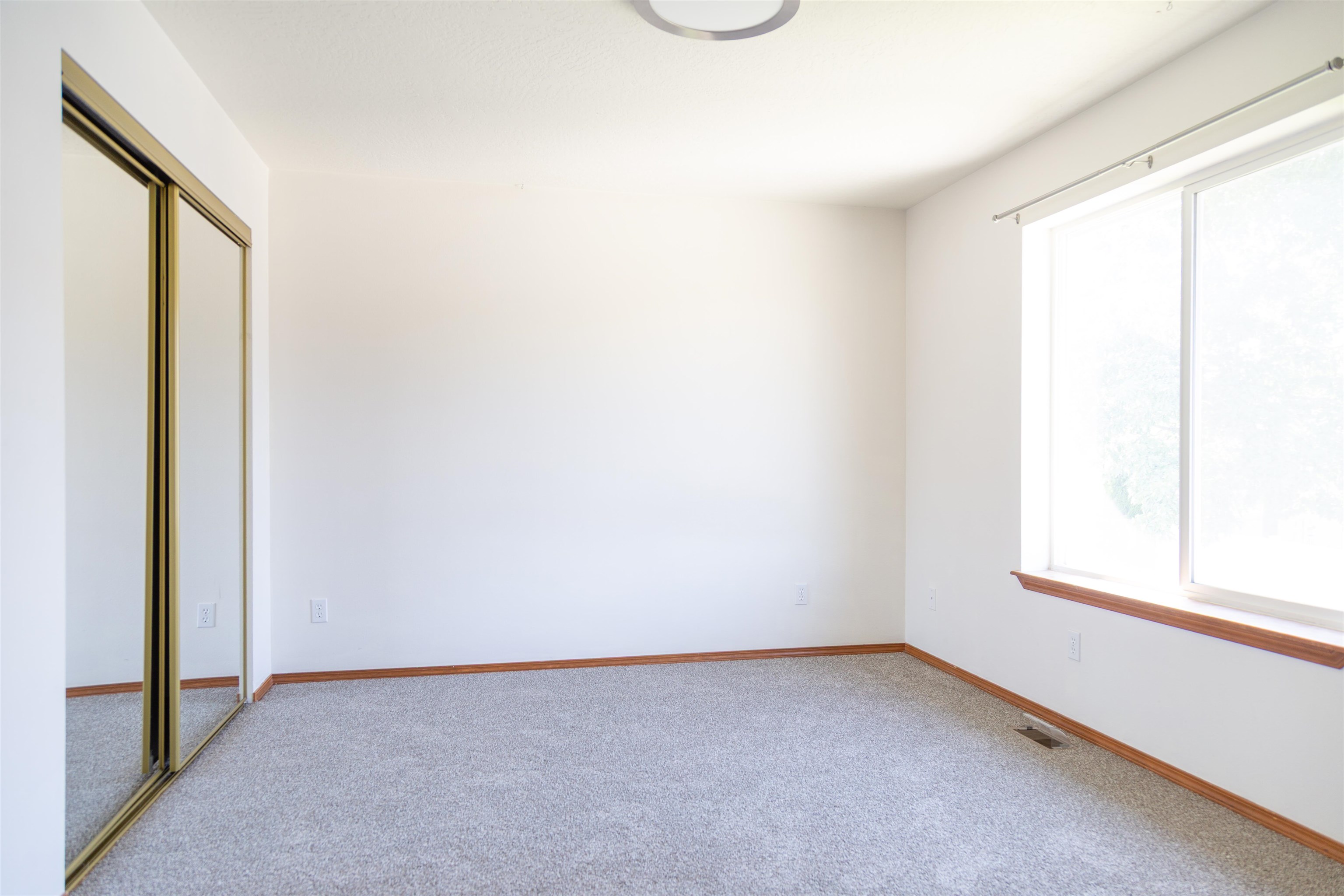 2622 Oxford Cir - Photo 7