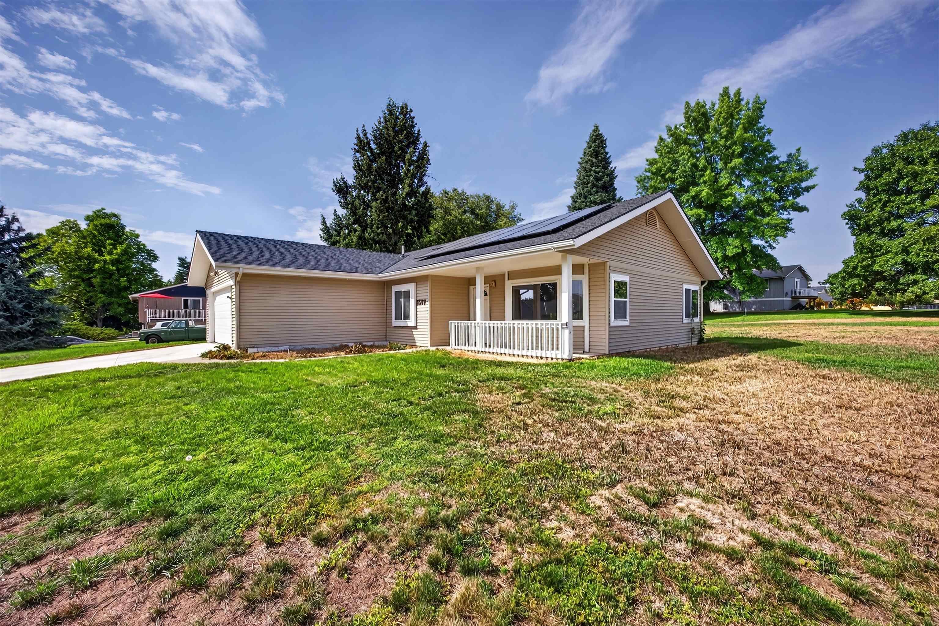 1517 E Third St - Photo 4