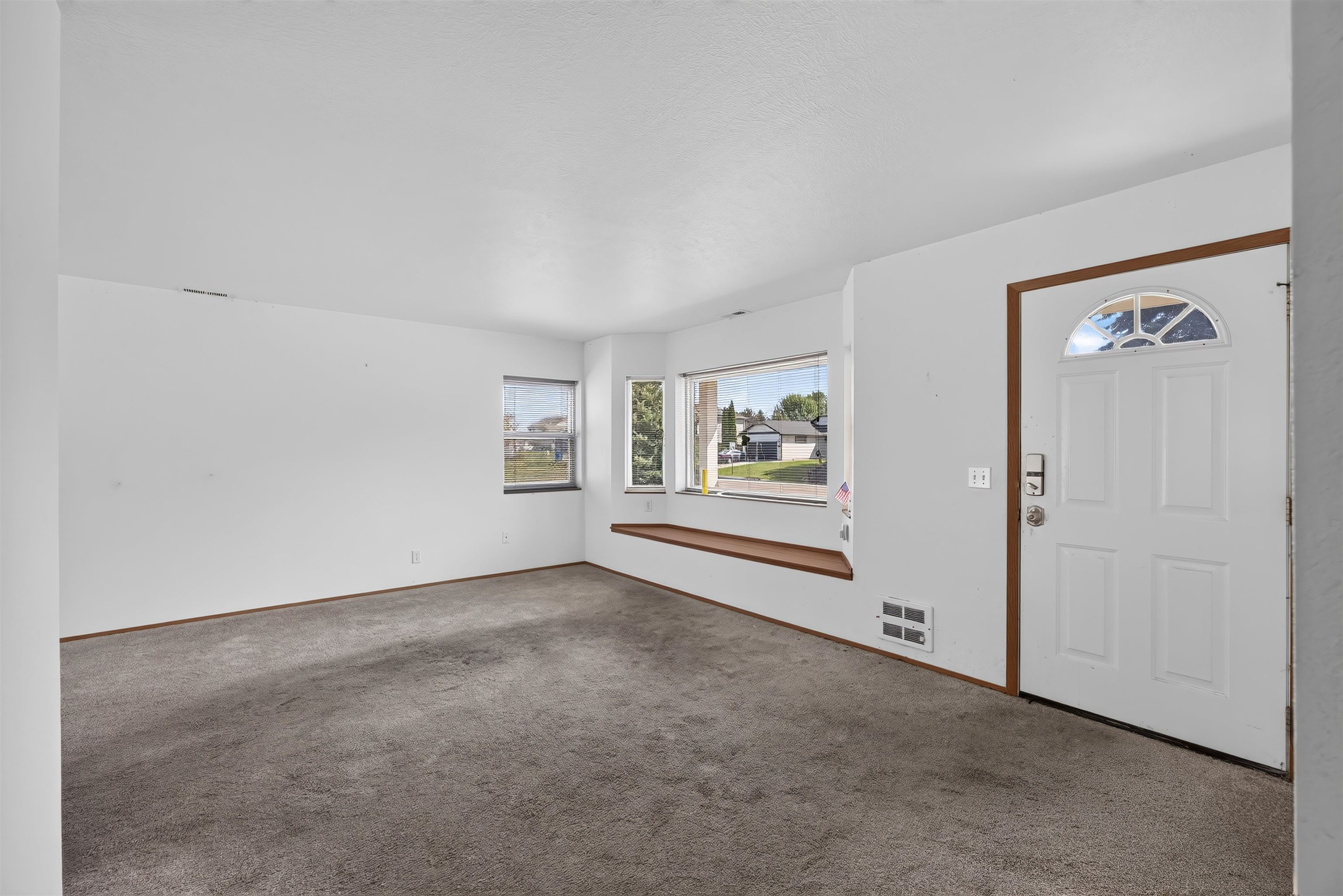 1517 E Third St - Photo 6