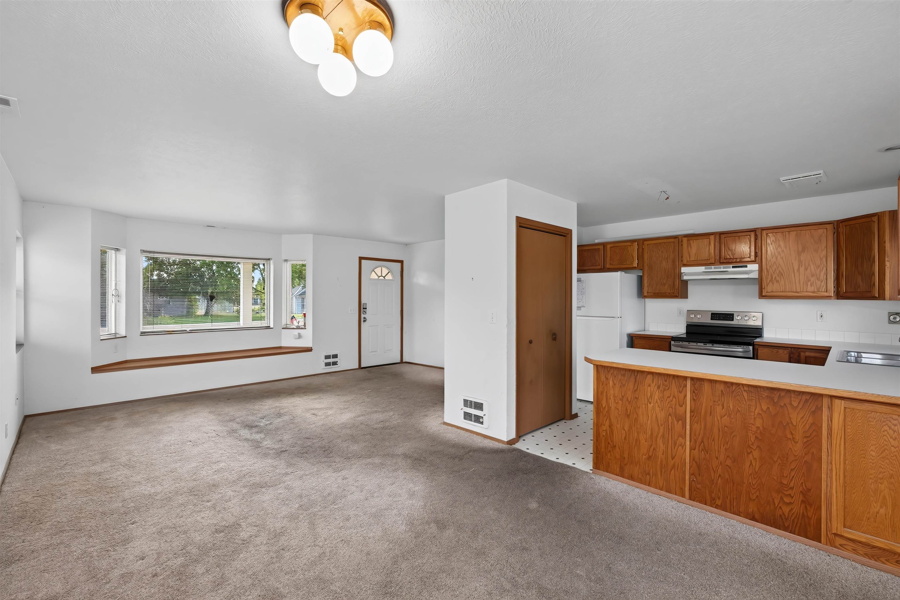 1517 E Third St - Photo 13