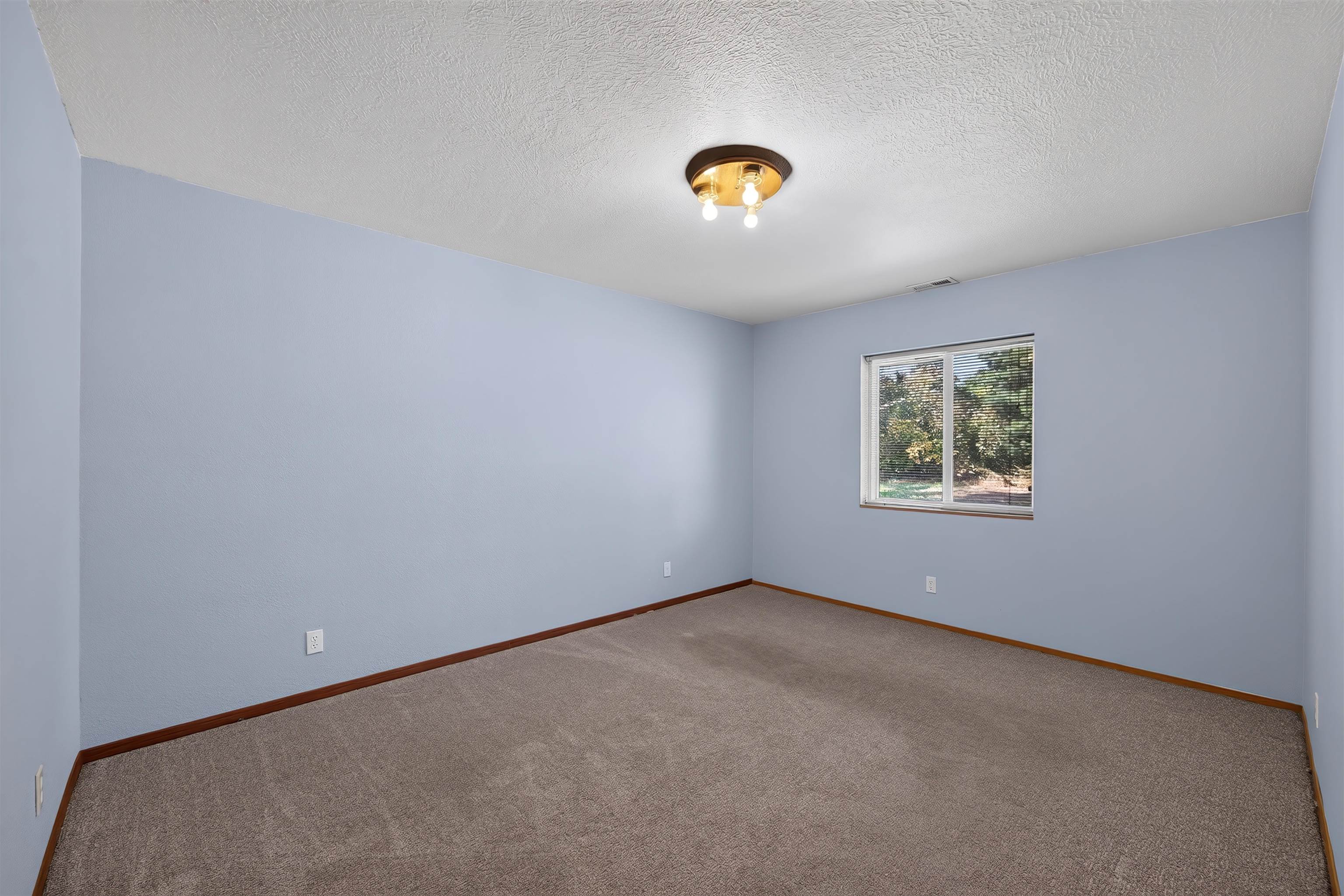 1517 E Third St - Photo 19