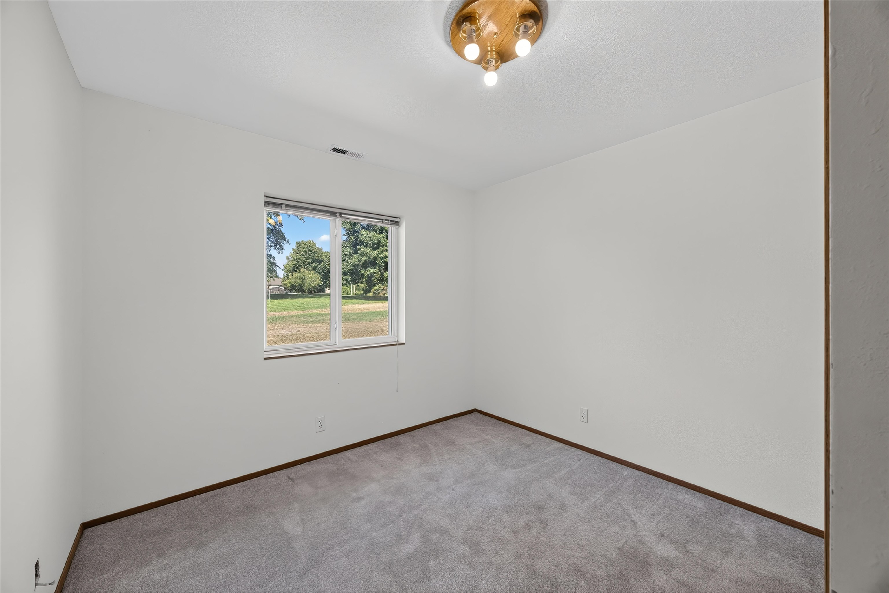 1517 E Third St - Photo 24