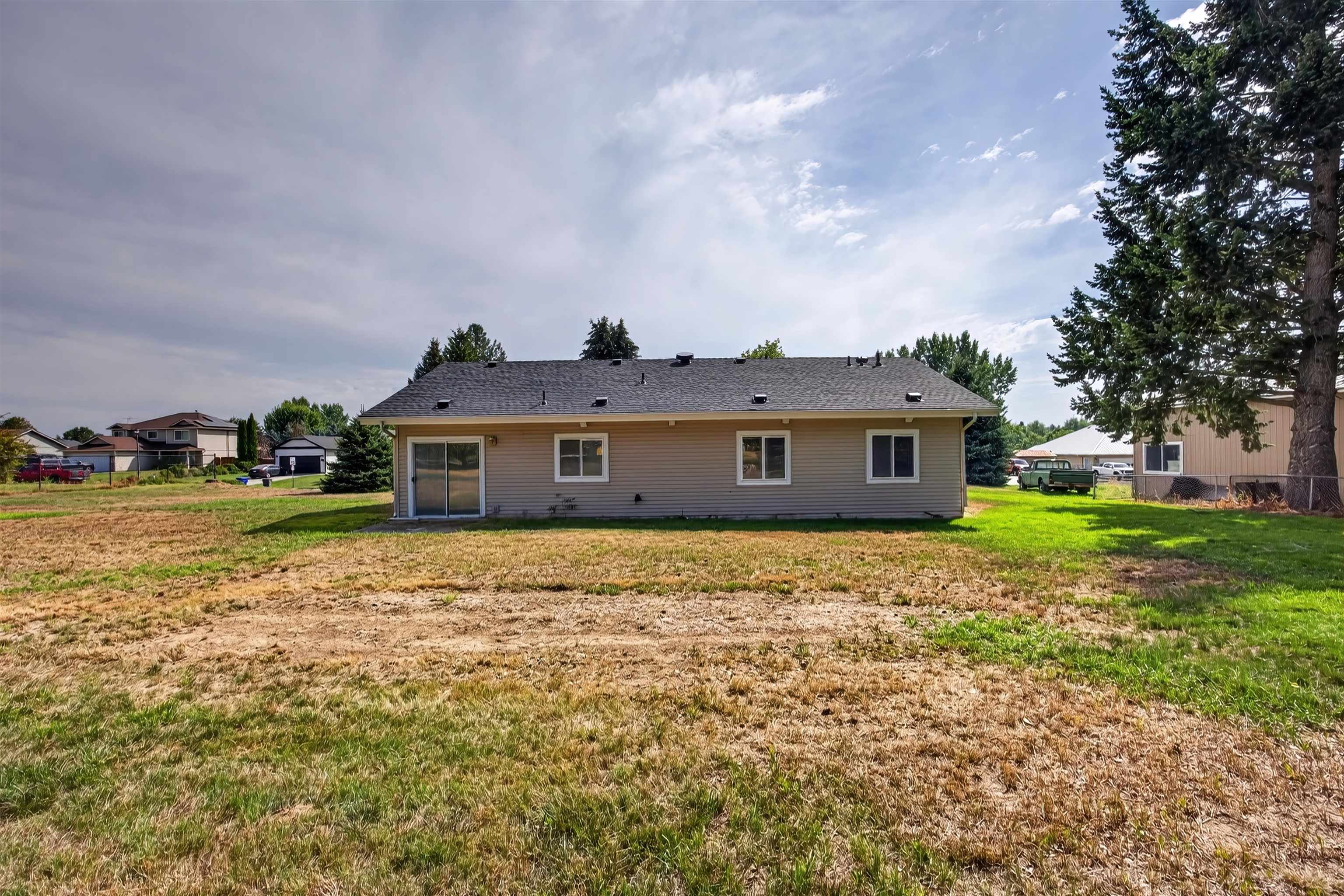 1517 E Third St - Photo 32