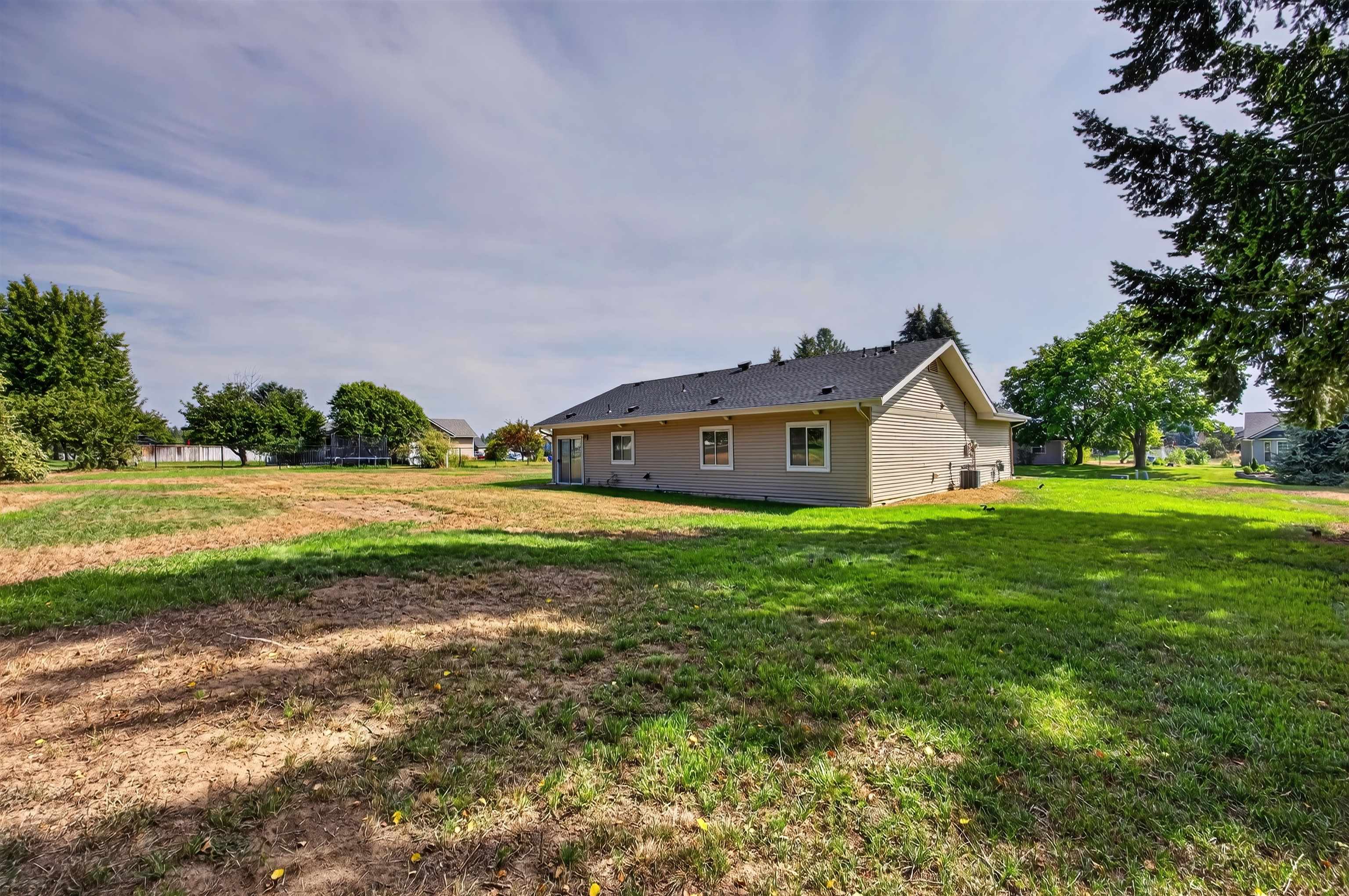 1517 E Third St - Photo 33