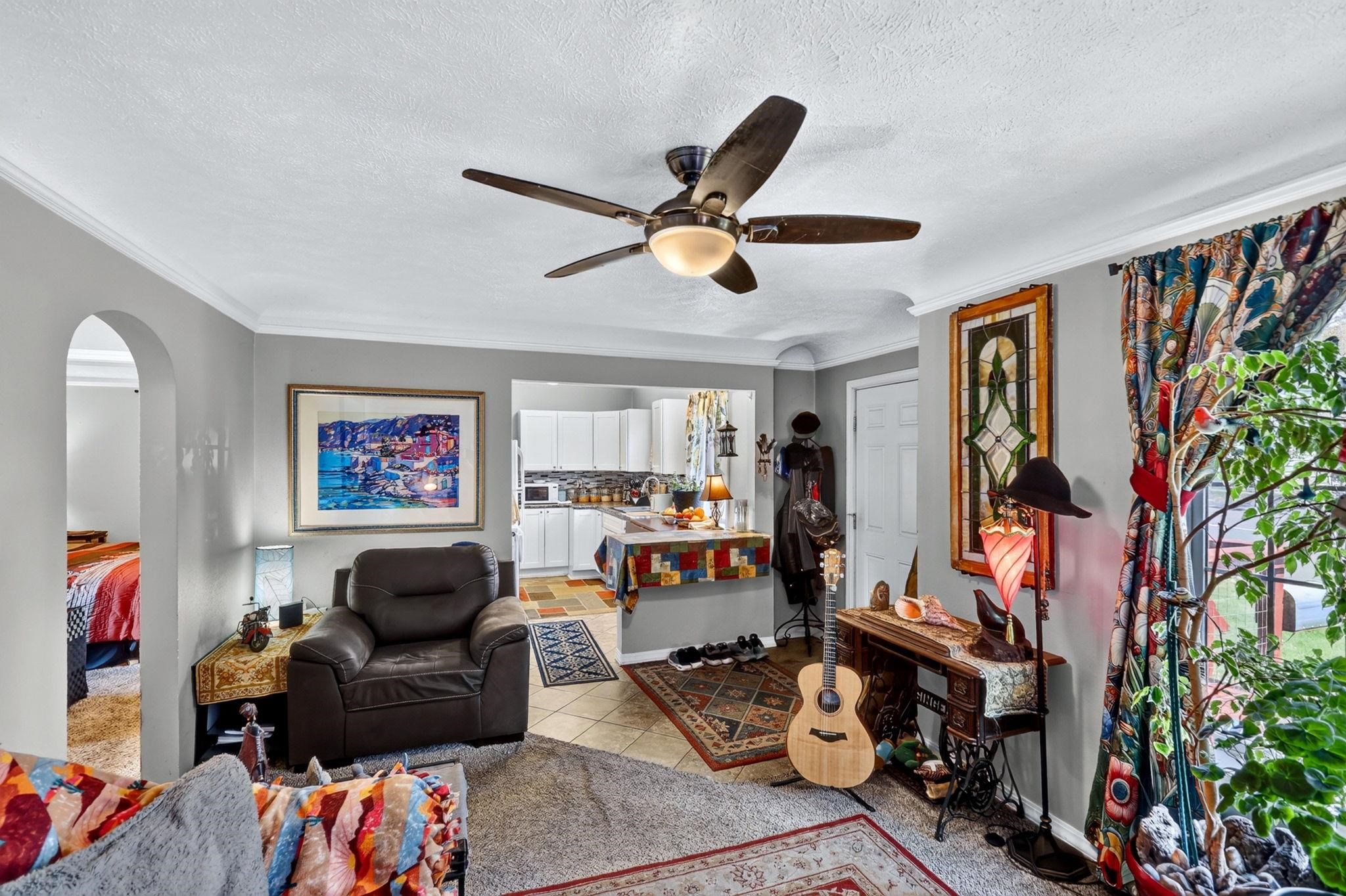 2811 N Crestline St - Photo 6