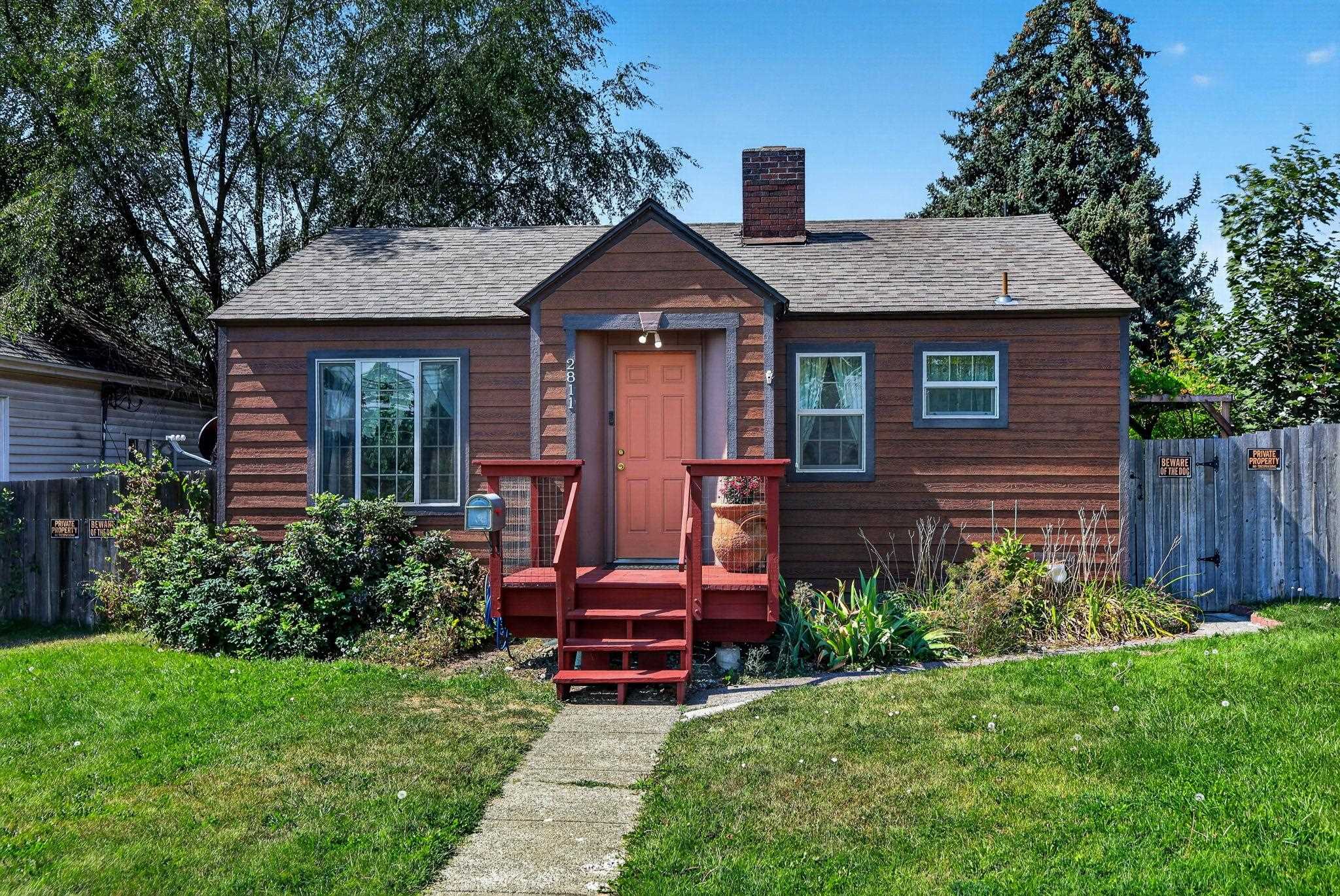 2811 N Crestline St - Photo 1