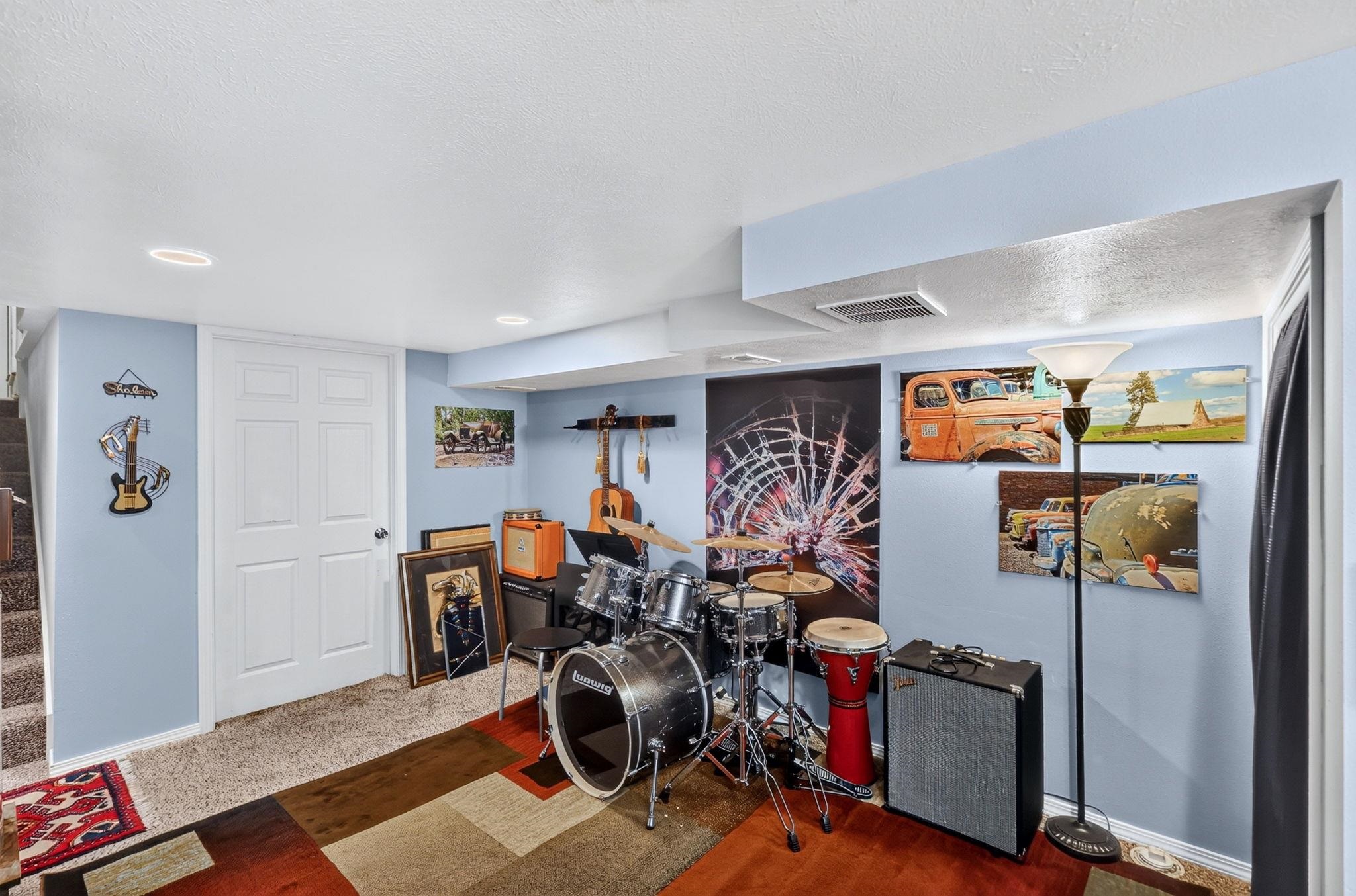 2811 N Crestline St - Photo 21