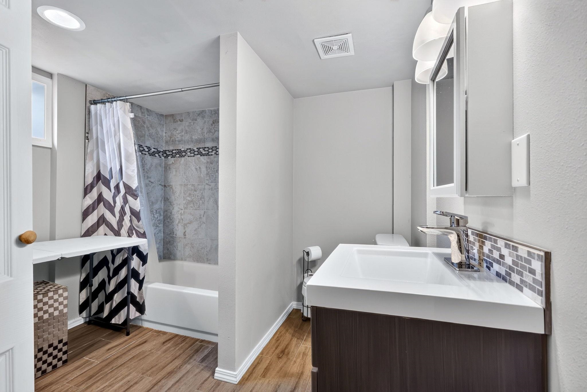 2811 N Crestline St - Photo 23