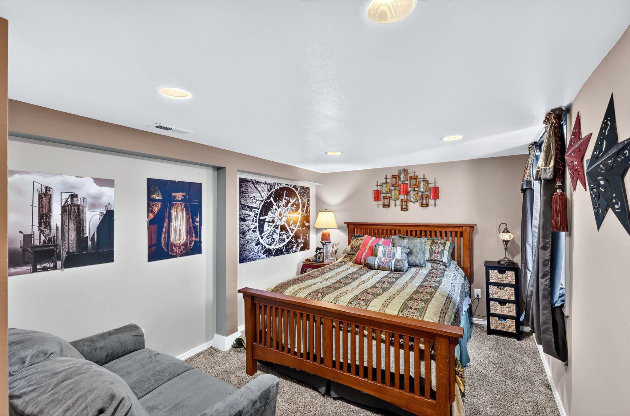 2811 N Crestline St - Photo 18