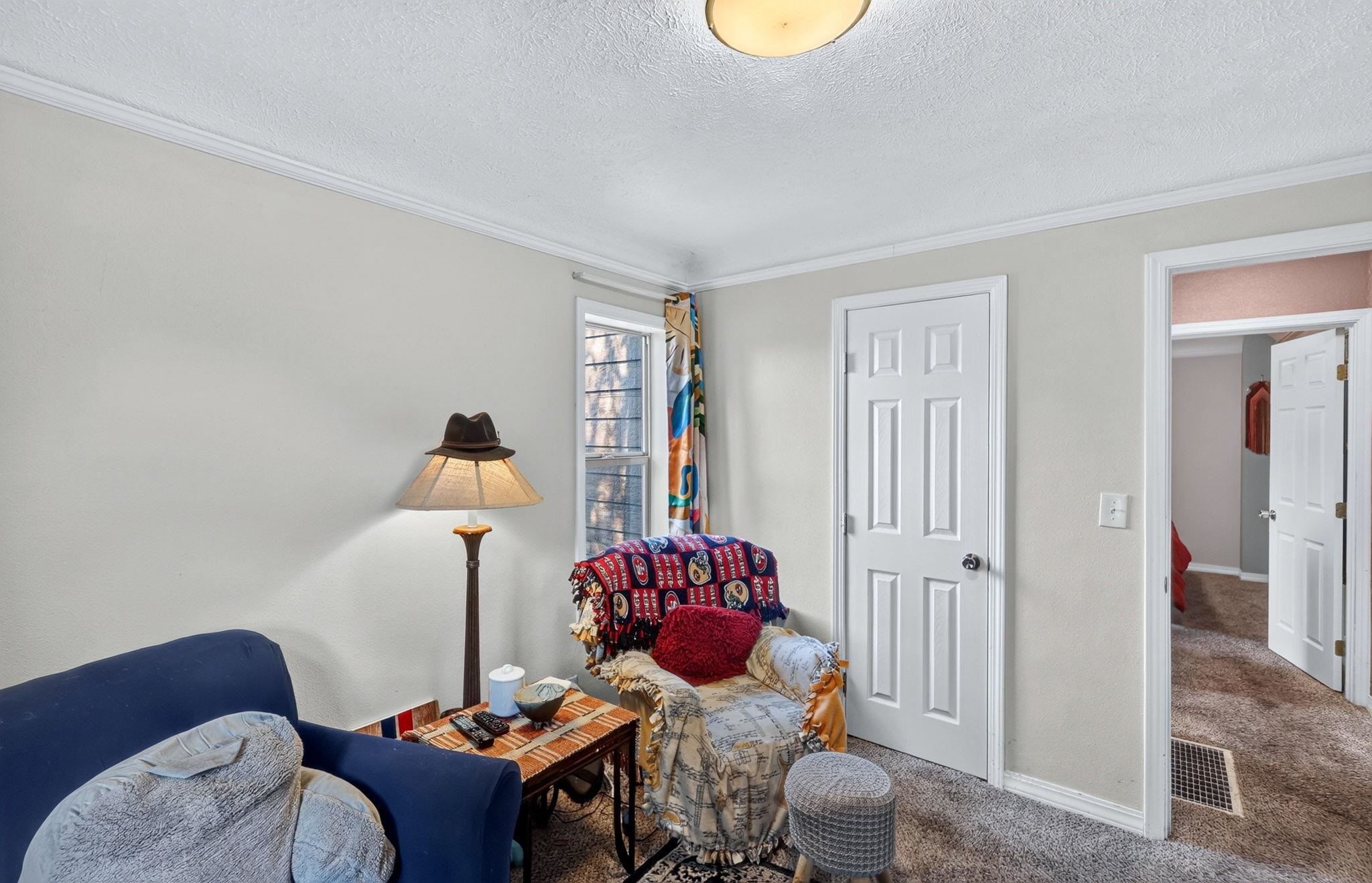 2811 N Crestline St - Photo 16