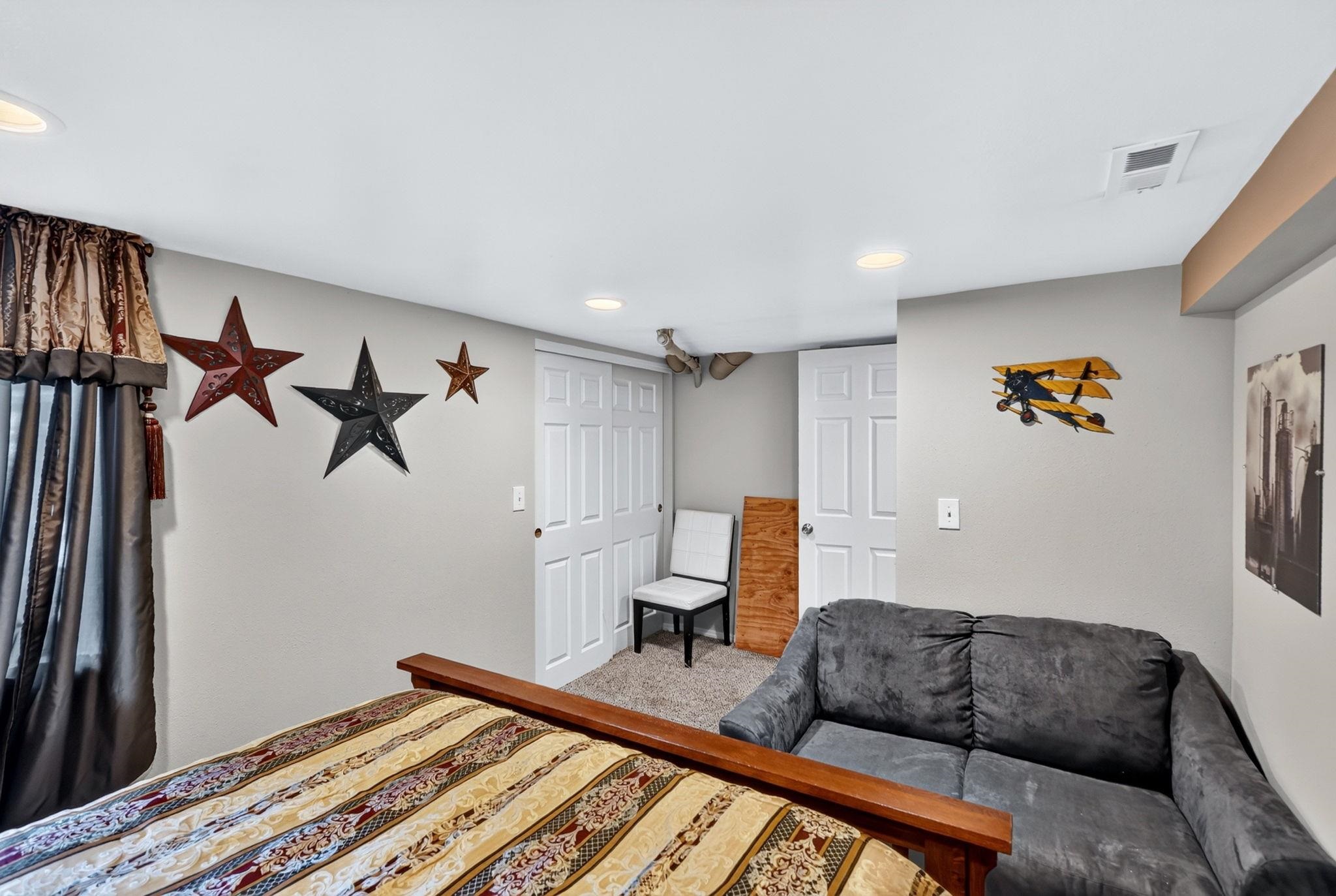 2811 N Crestline St - Photo 19