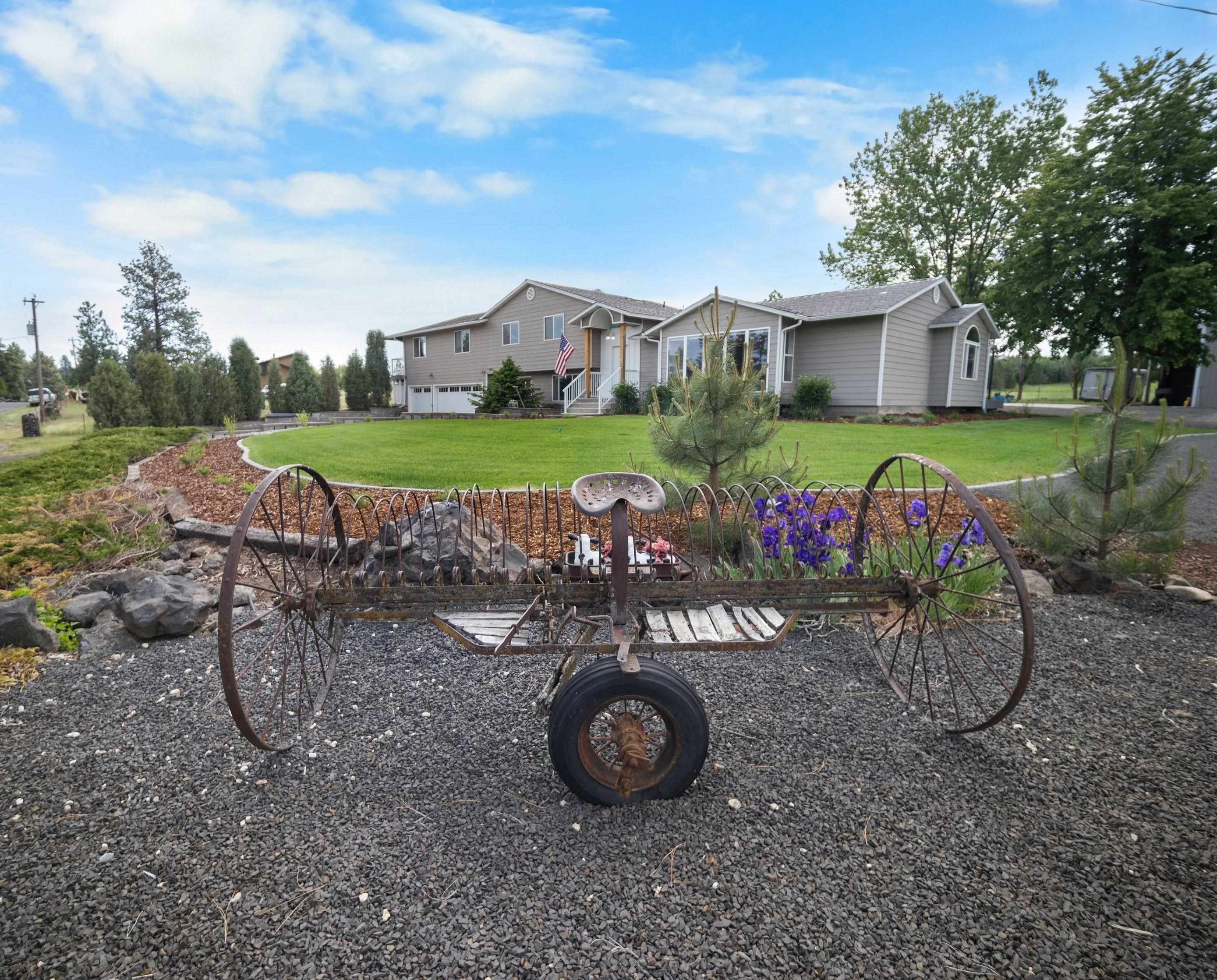 10916 E Rinear Rd - Photo 2