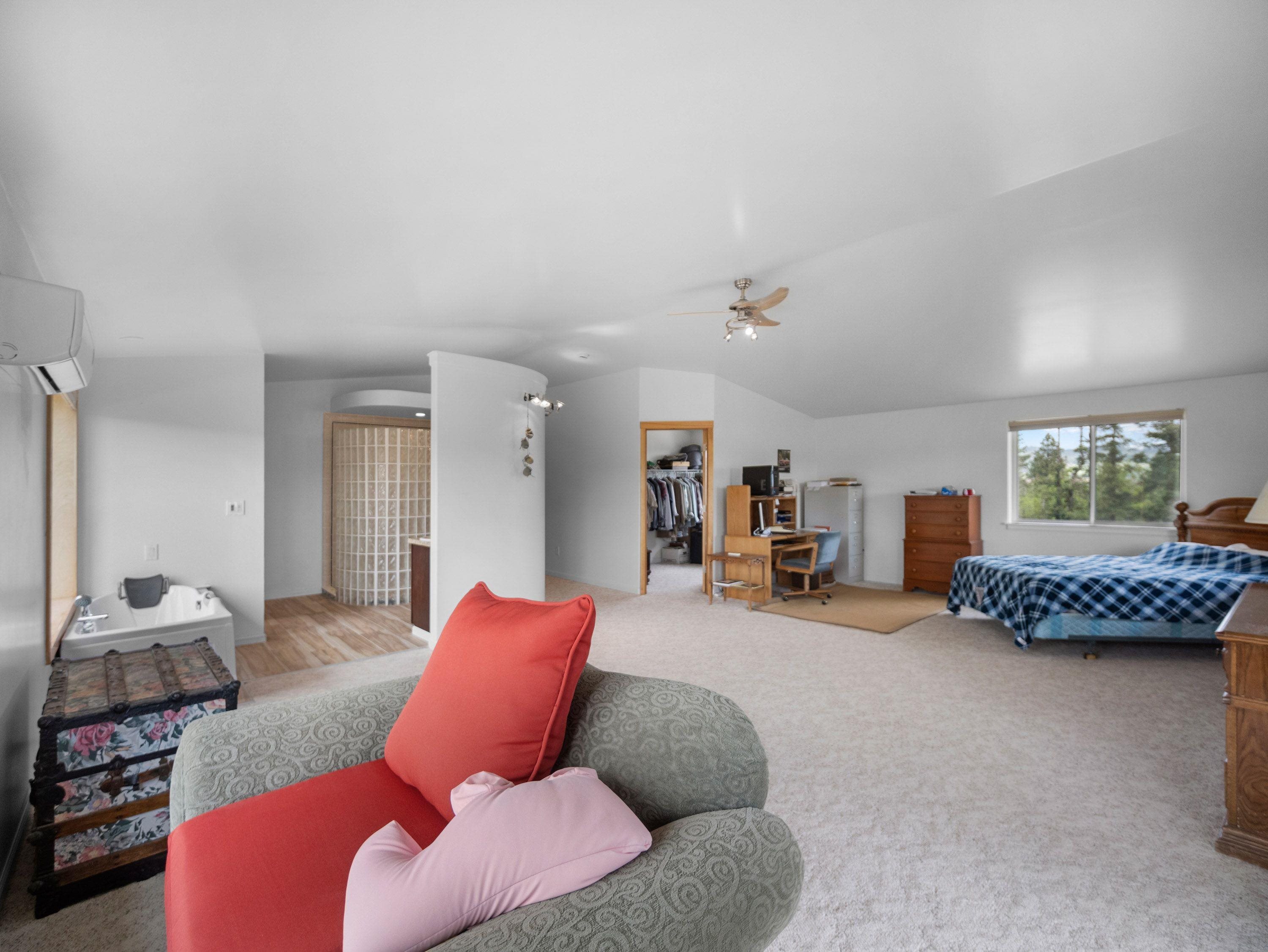 10916 E Rinear Rd - Photo 32