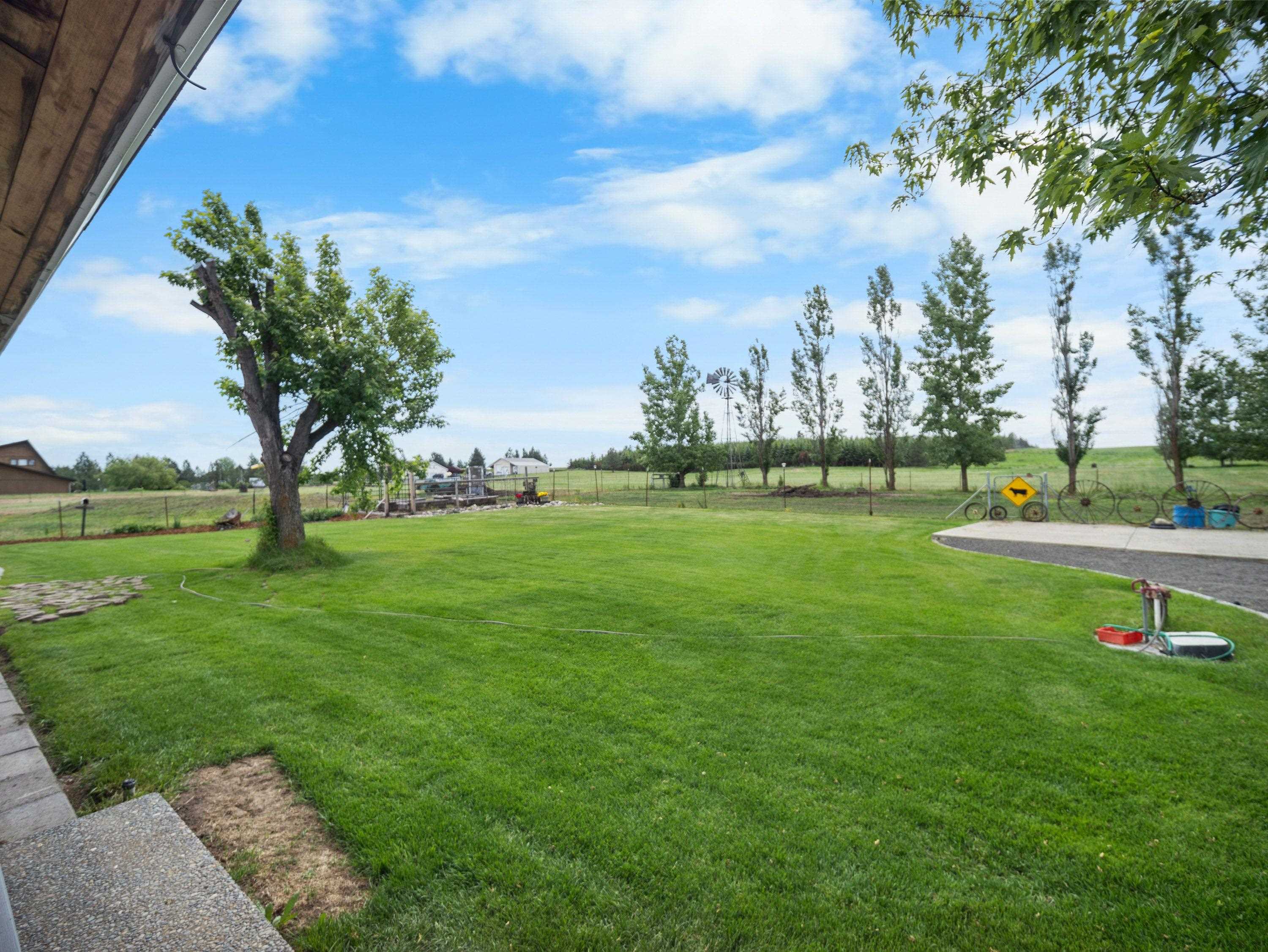 10916 E Rinear Rd - Photo 36