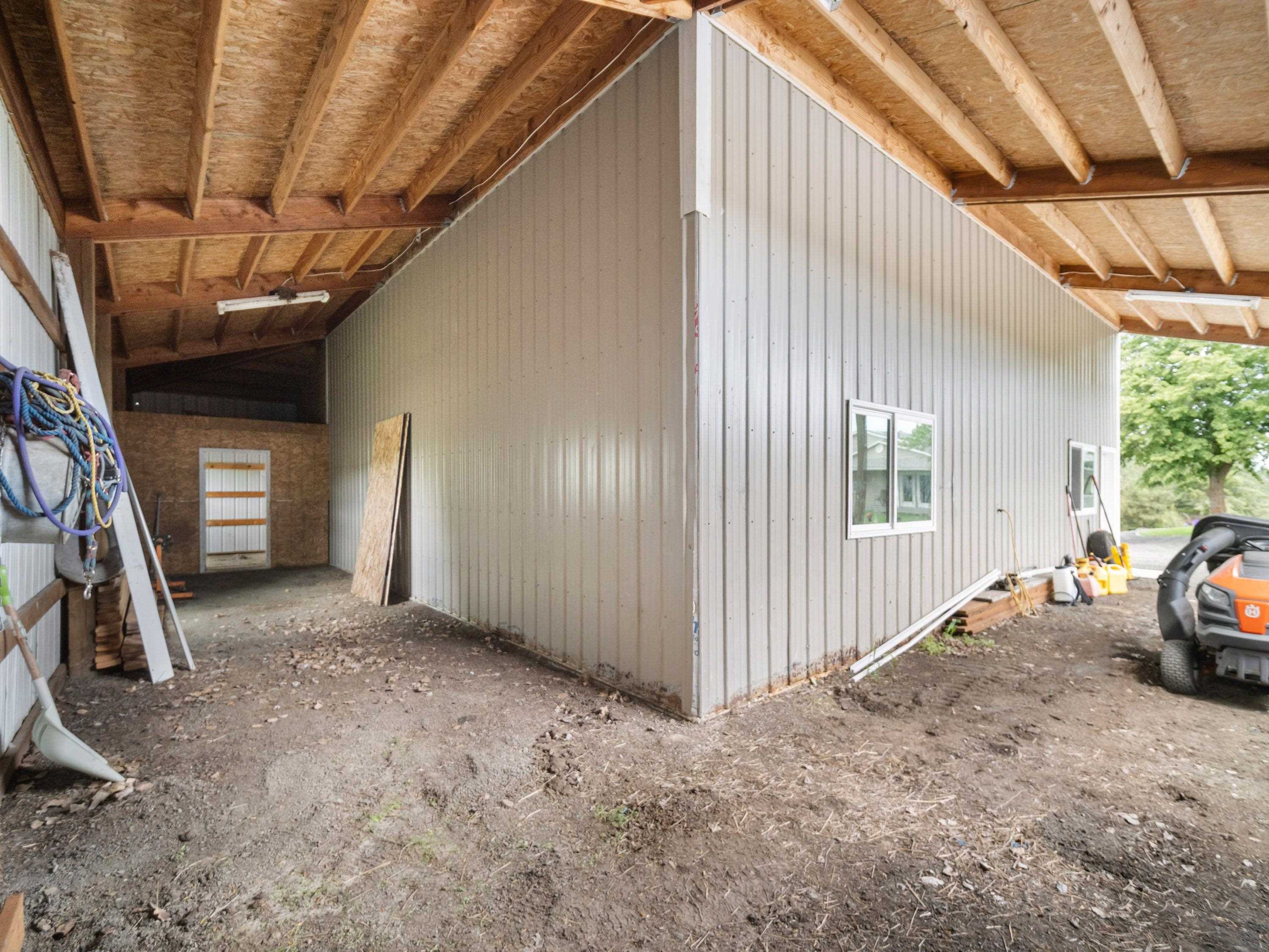 10916 E Rinear Rd - Photo 41