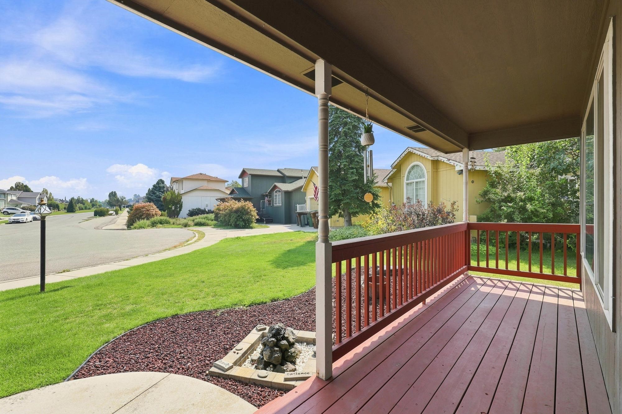 1402 E Houghton Ct - Photo 3