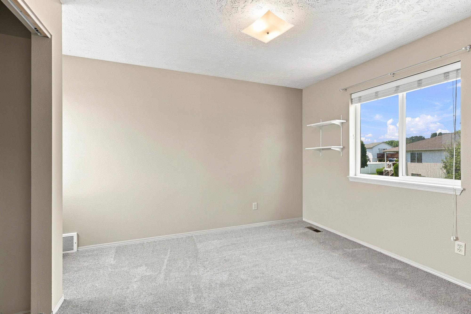1402 E Houghton Ct - Photo 21