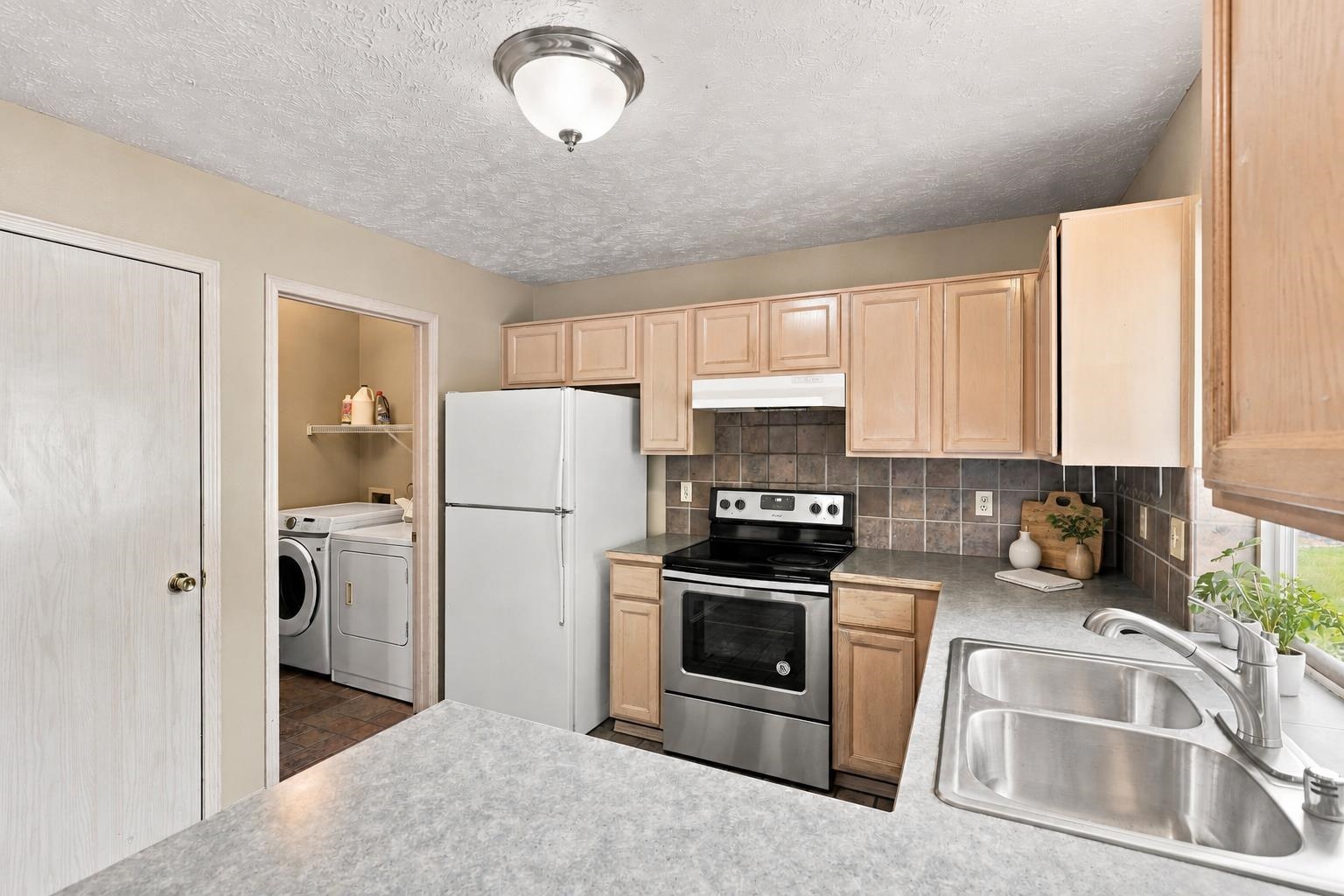 1402 E Houghton Ct - Photo 12