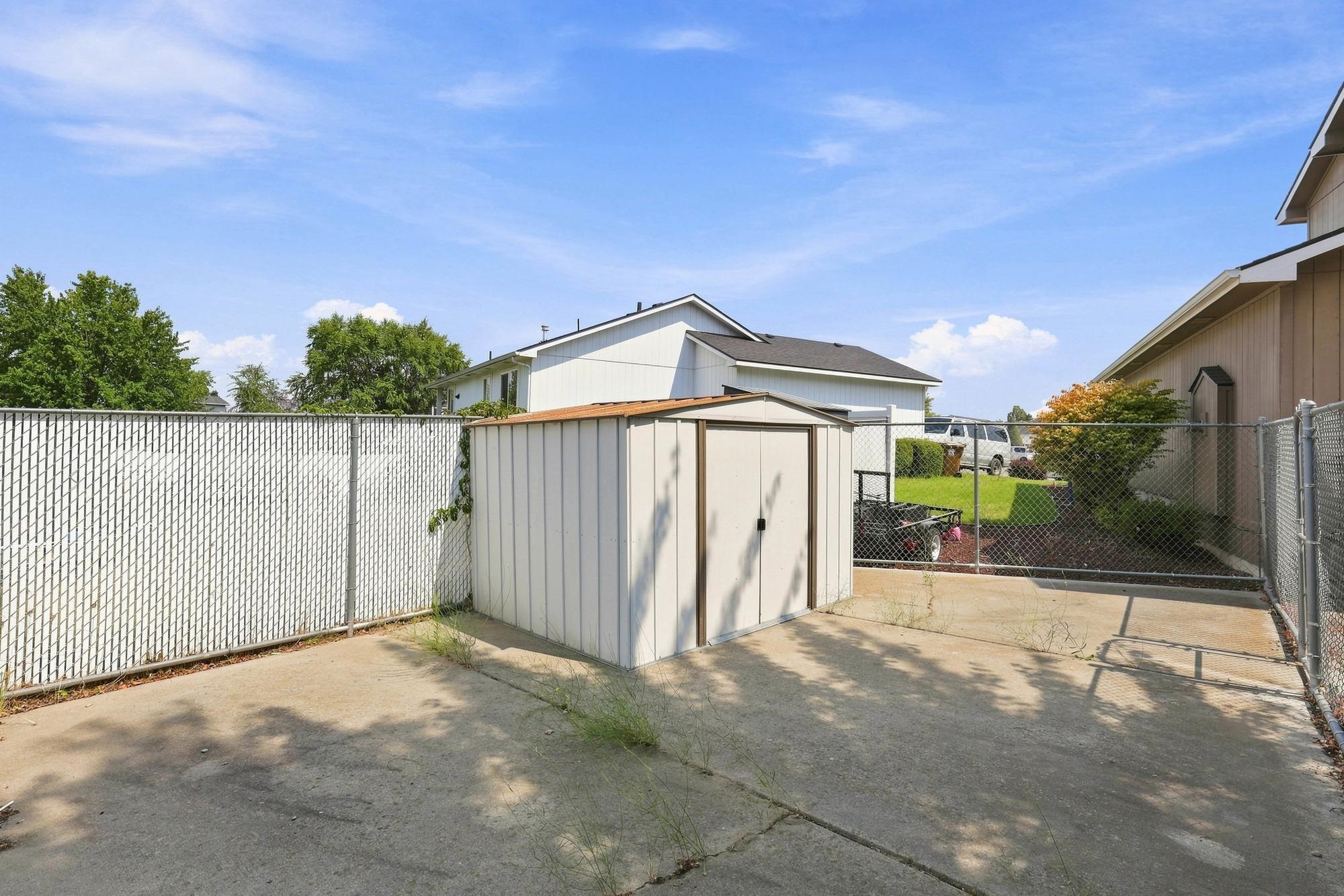 1402 E Houghton Ct - Photo 34