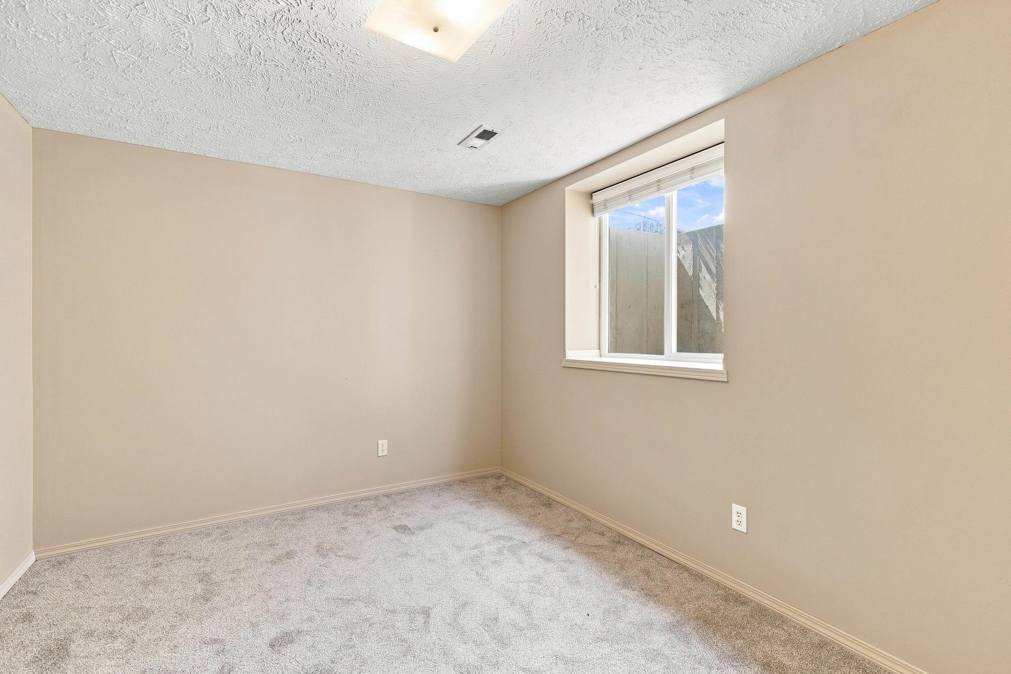 1402 E Houghton Ct - Photo 27