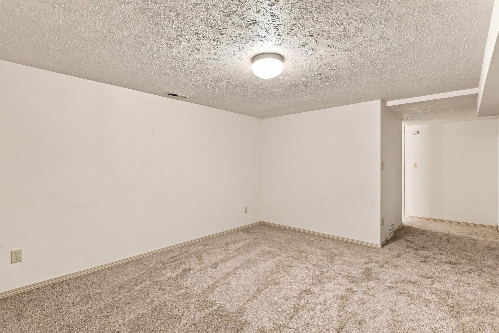 1402 E Houghton Ct - Photo 29