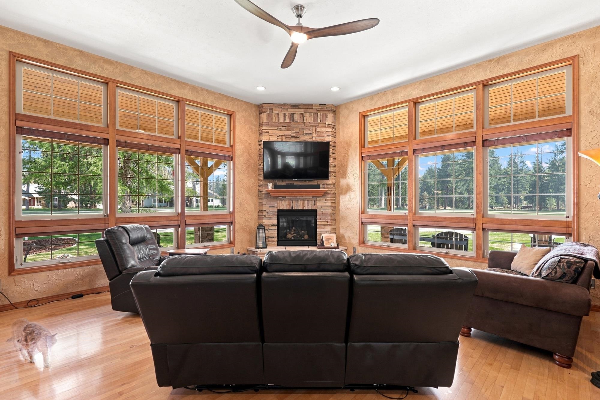 639 Palmer Ln - Photo 4