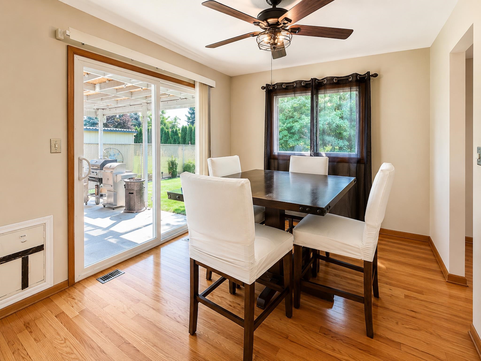 2833 W Lyons Ave - Photo 11