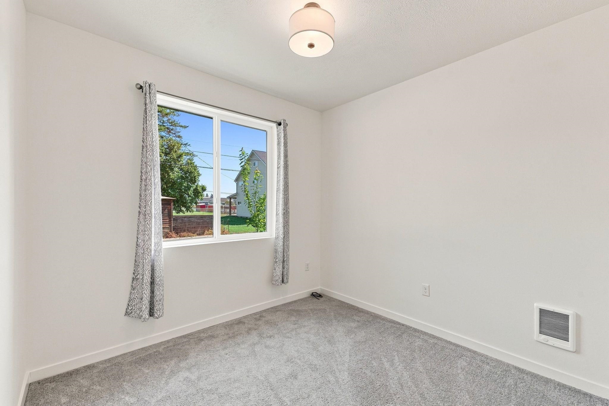 121 W Idaho St - Photo 22