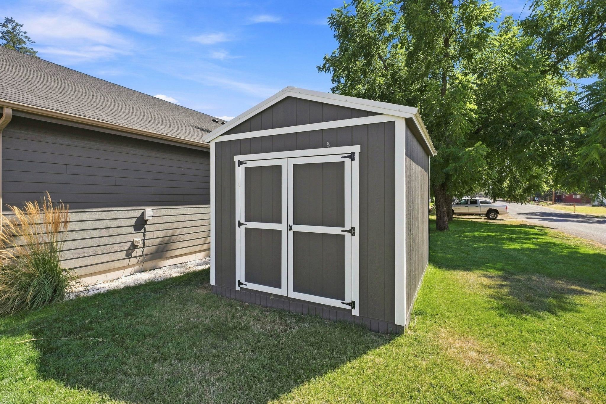 121 W Idaho St - Photo 32