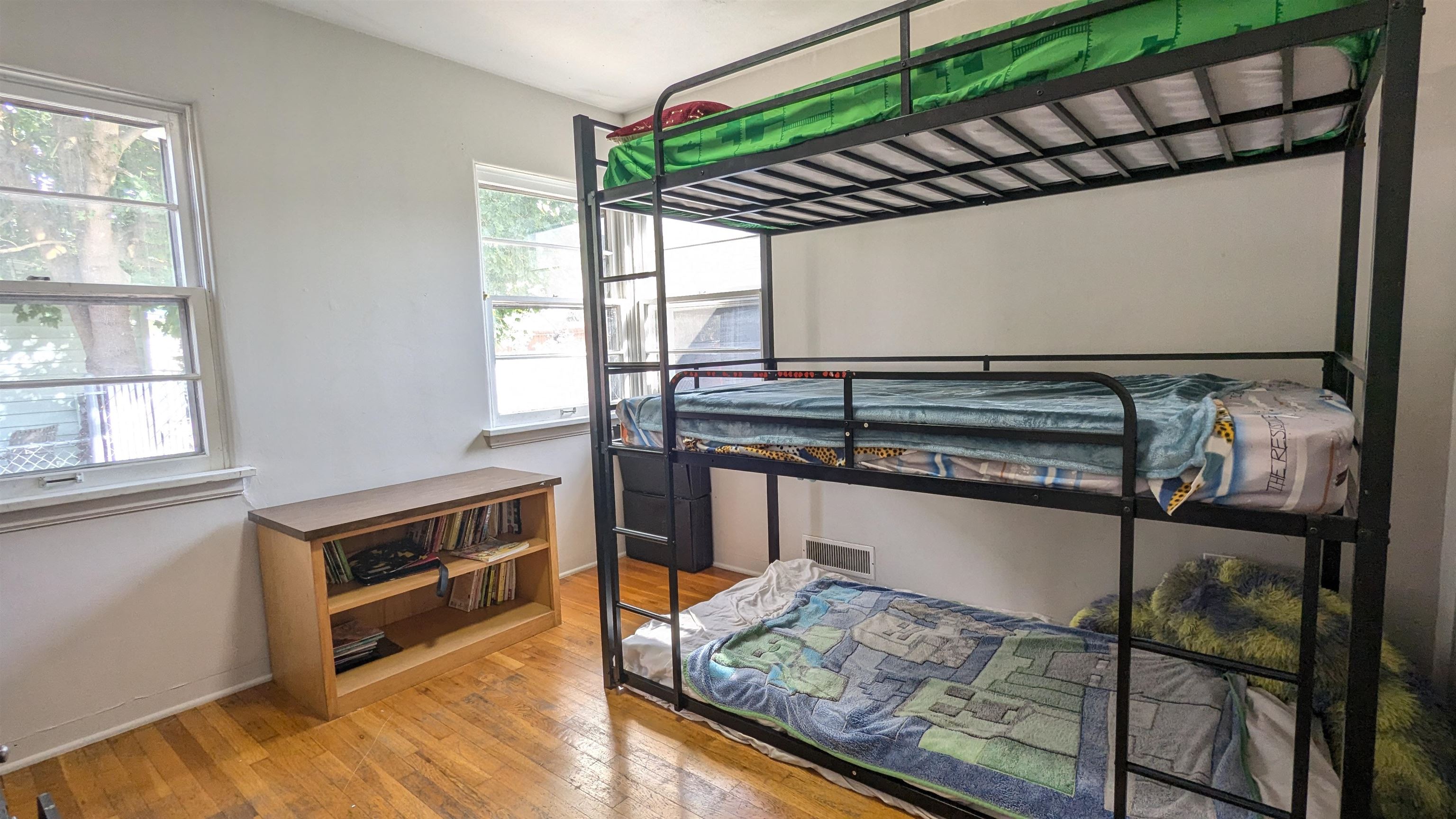 1108 E Wellesley Ave - Photo 9