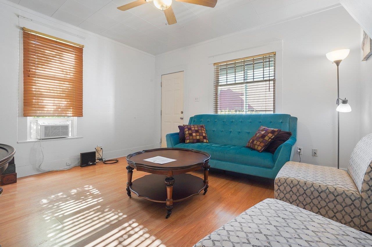 2815 E Queen Ave - Photo 4