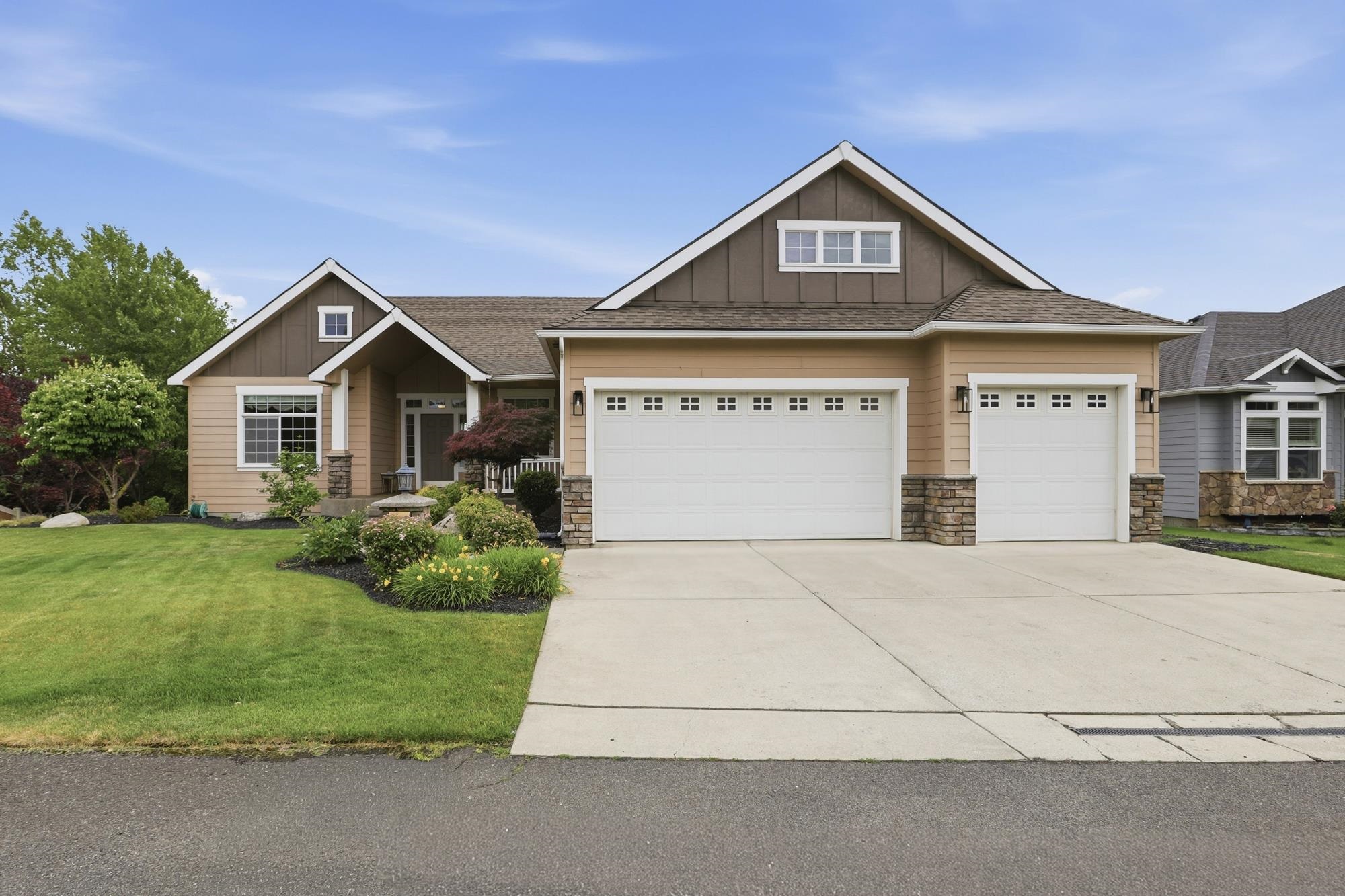 17706 E Galaxy Rd - Photo 1