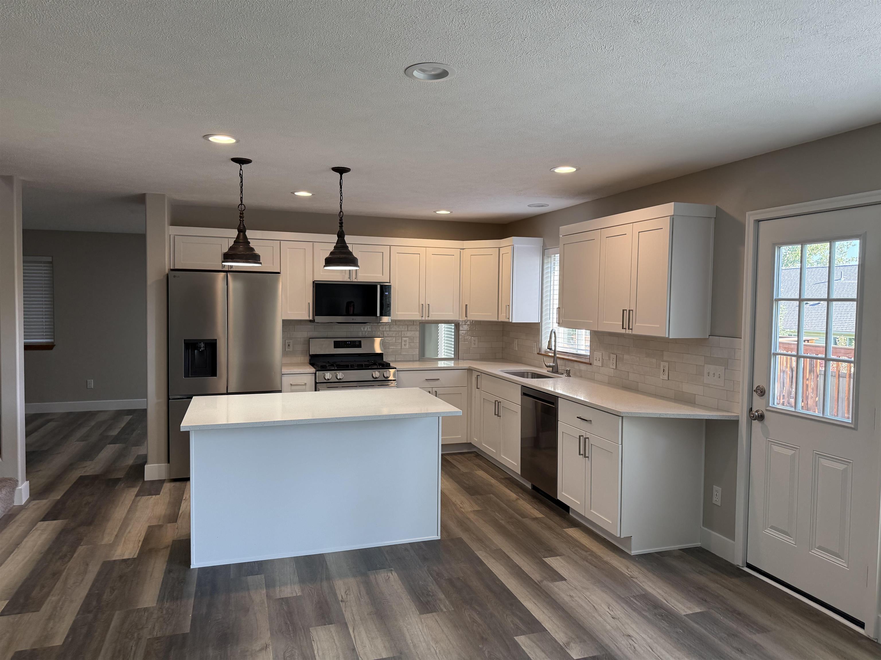 3507 W 21 ST Ave - Photo 3